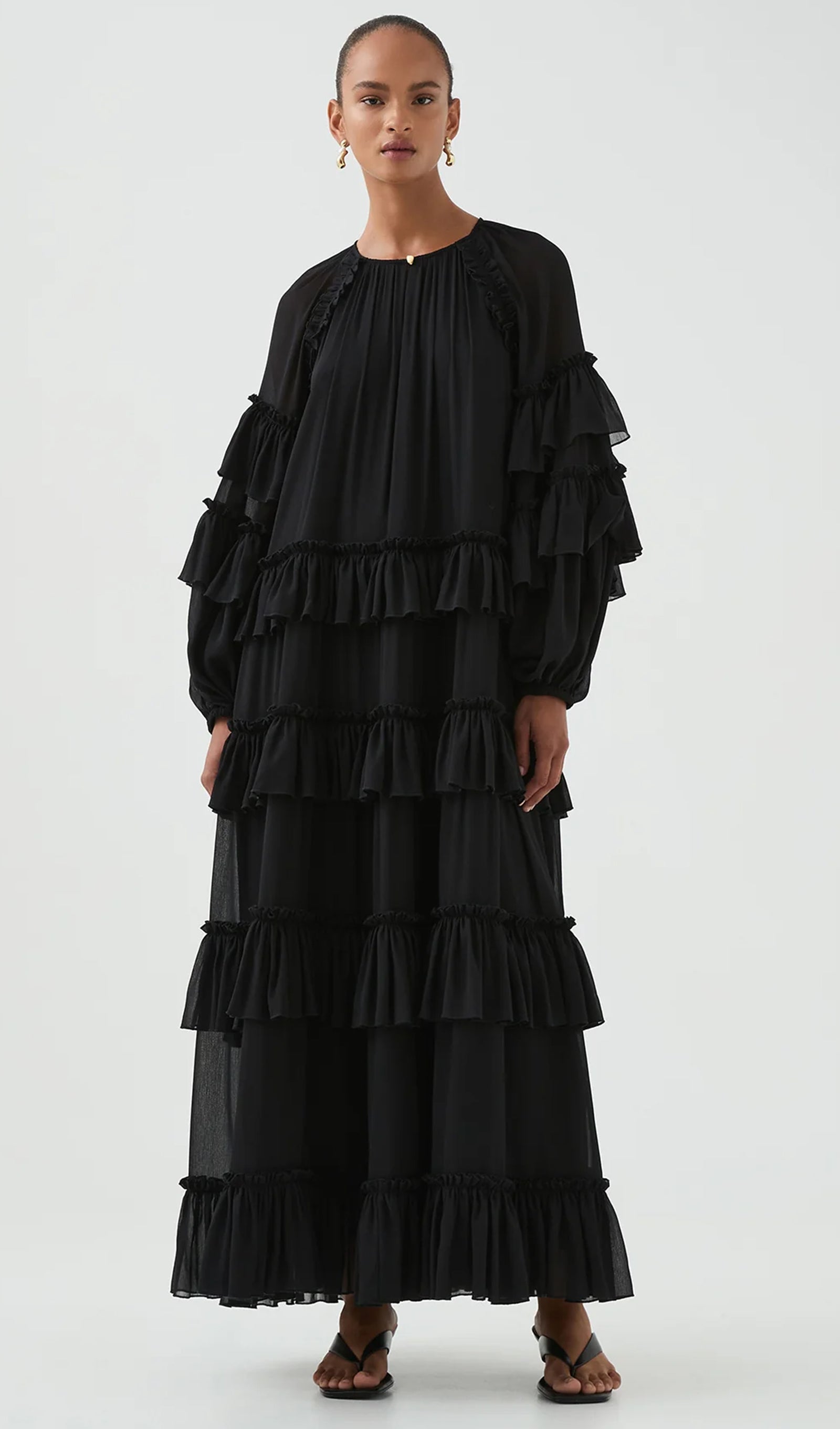 Ruffle Tiered Puff Sleeve Maxi Dress In Black – Queena Wish