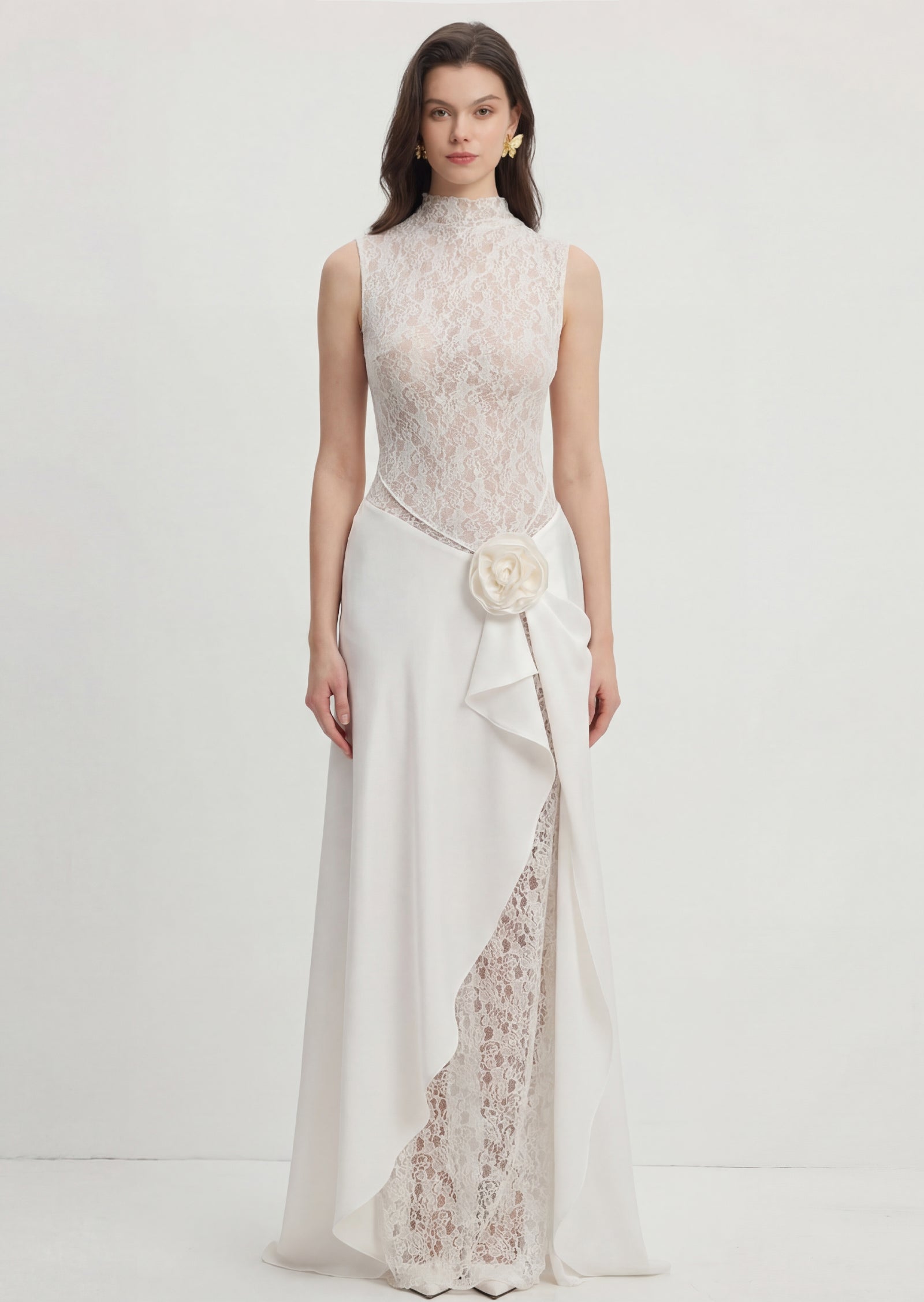 فستان قصير بقميص مزين بدانتيل صناعي 