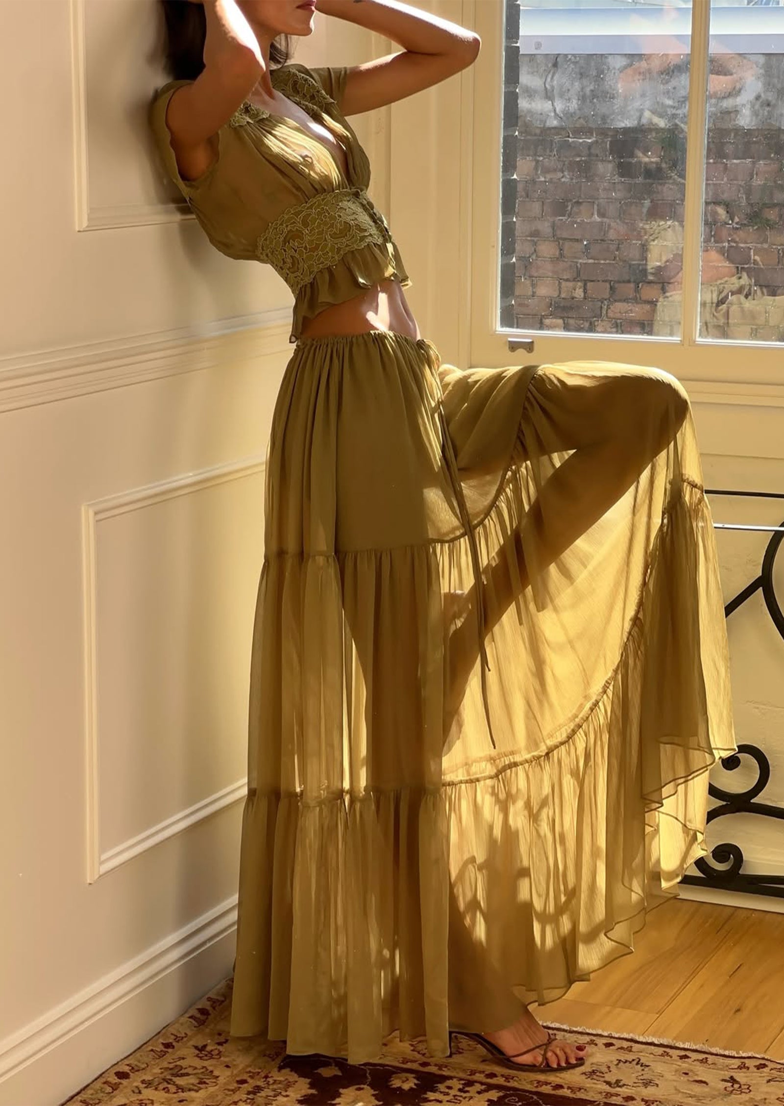 Midikleid in A-Linie mit Blumenmuster und Laternenärmeln