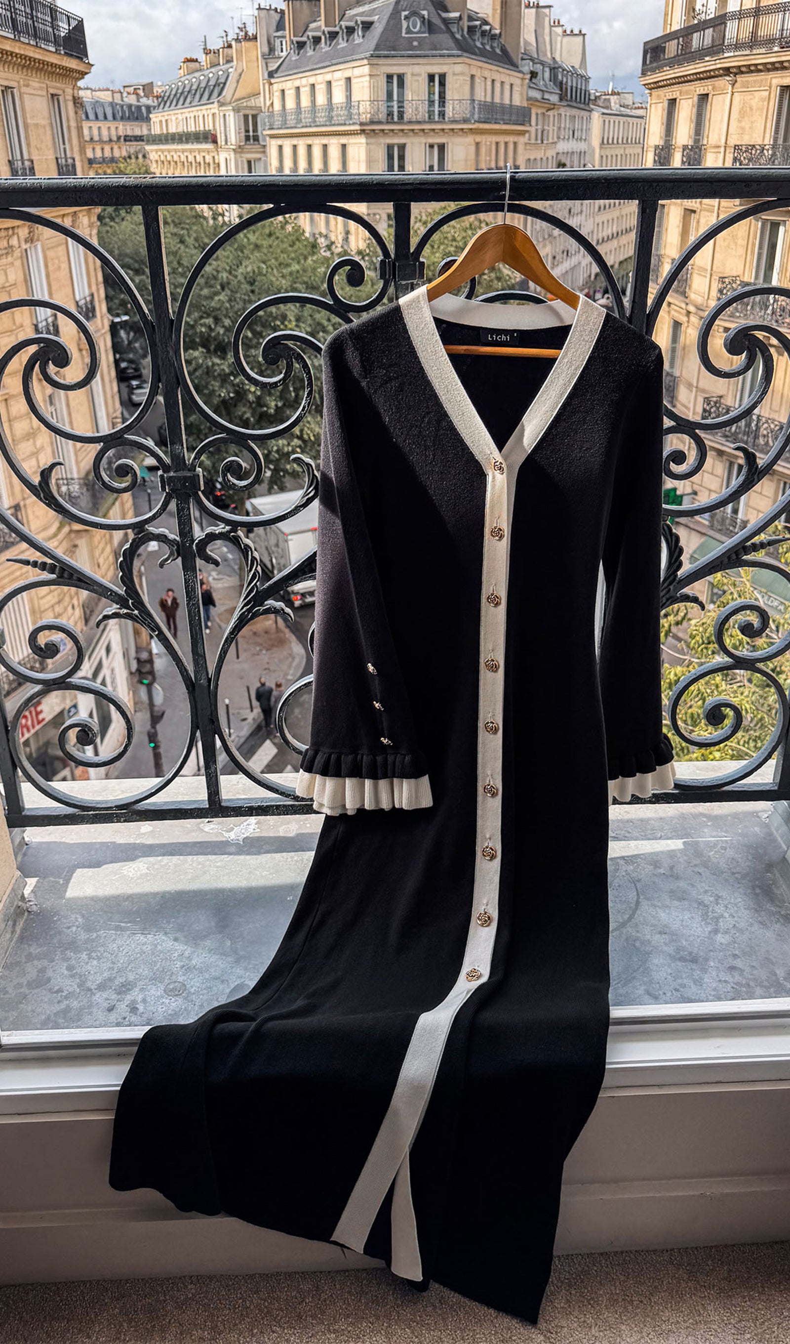 Midikleid in A-Linie mit Blumenmuster und Laternenärmeln