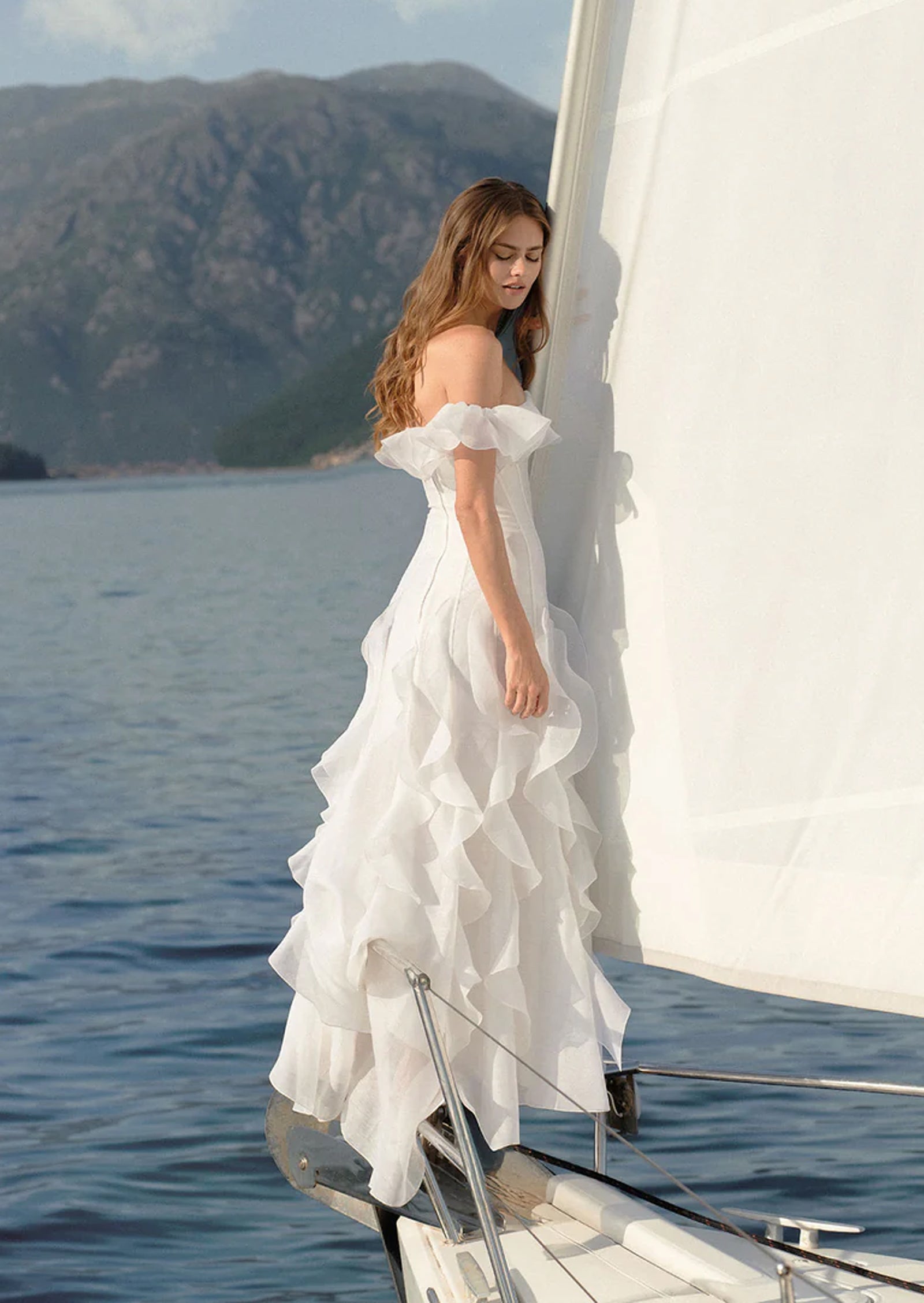 Midikleid in A-Linie mit Blumenmuster und Laternenärmeln