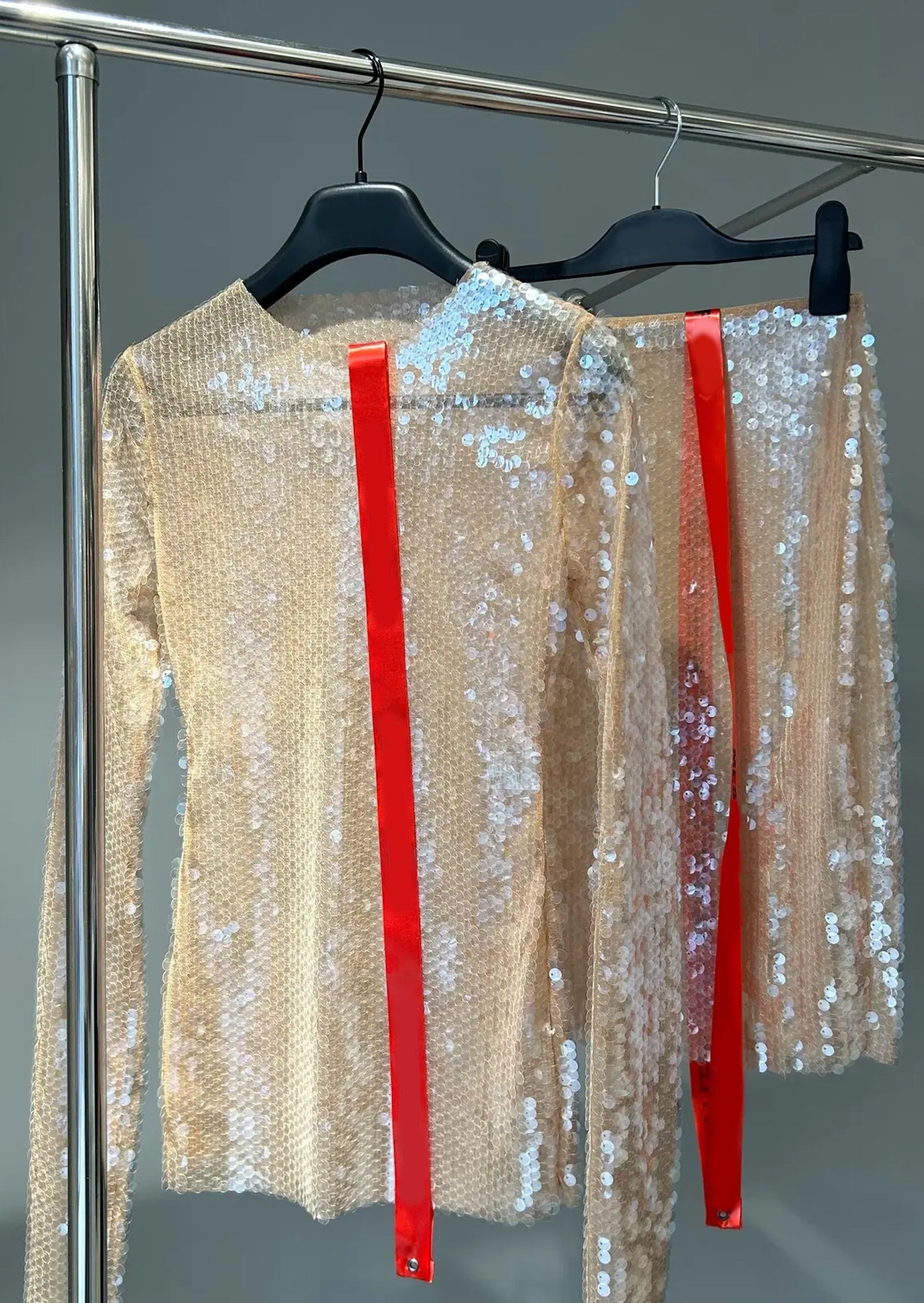 Midikleid in A-Linie mit Blumenmuster und Laternenärmeln