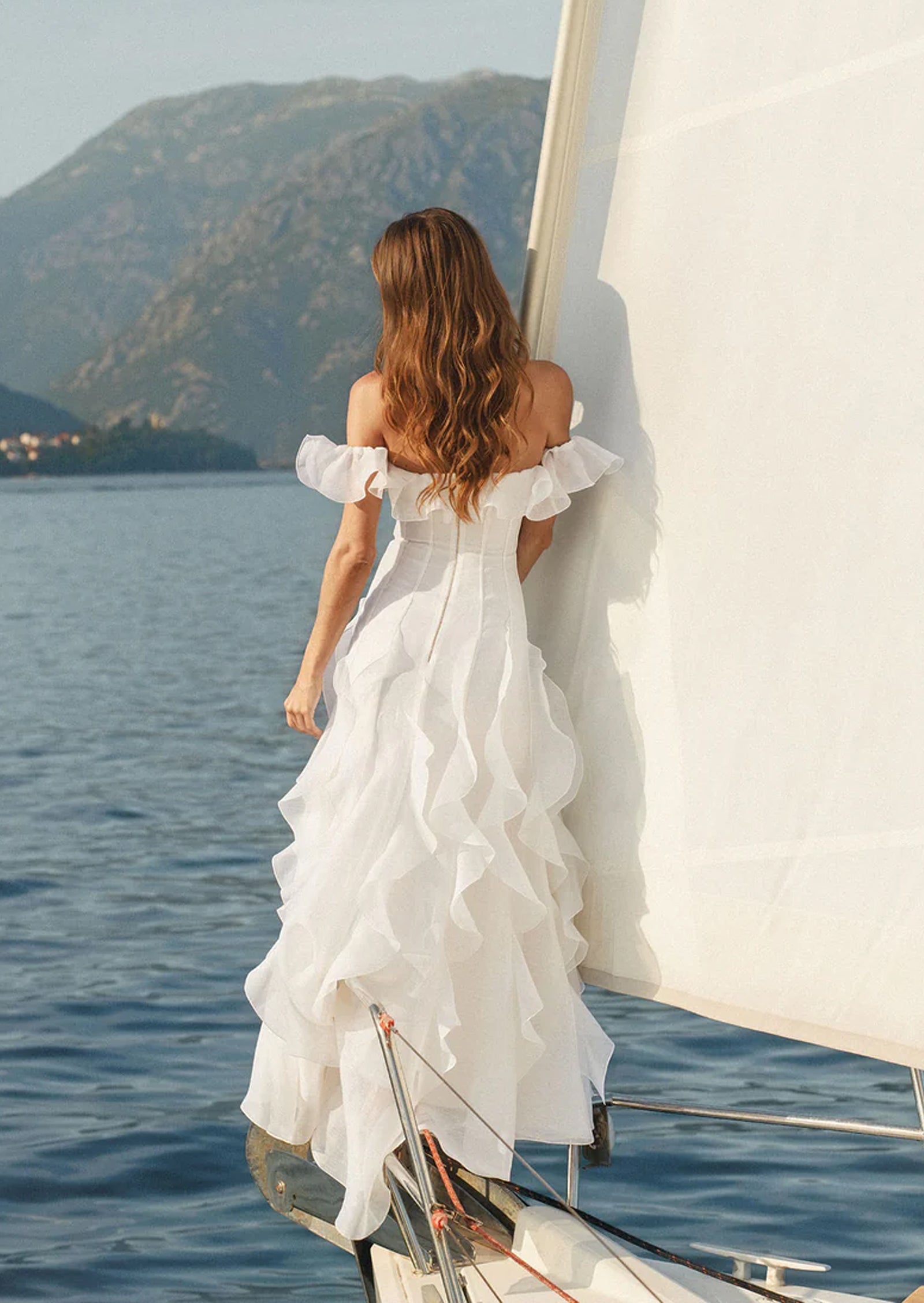 Midikleid in A-Linie mit Blumenmuster und Laternenärmeln