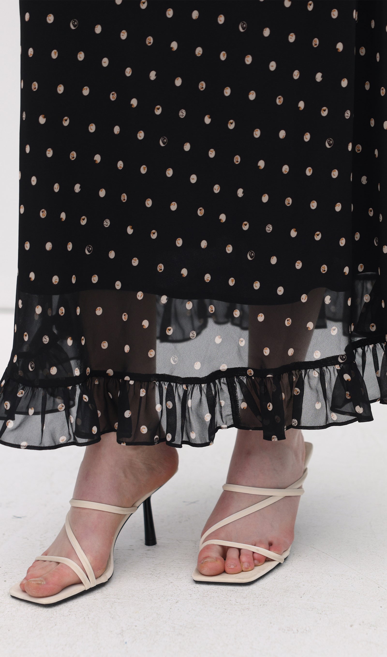 Midikleid in A-Linie mit Blumenmuster und Laternenärmeln
