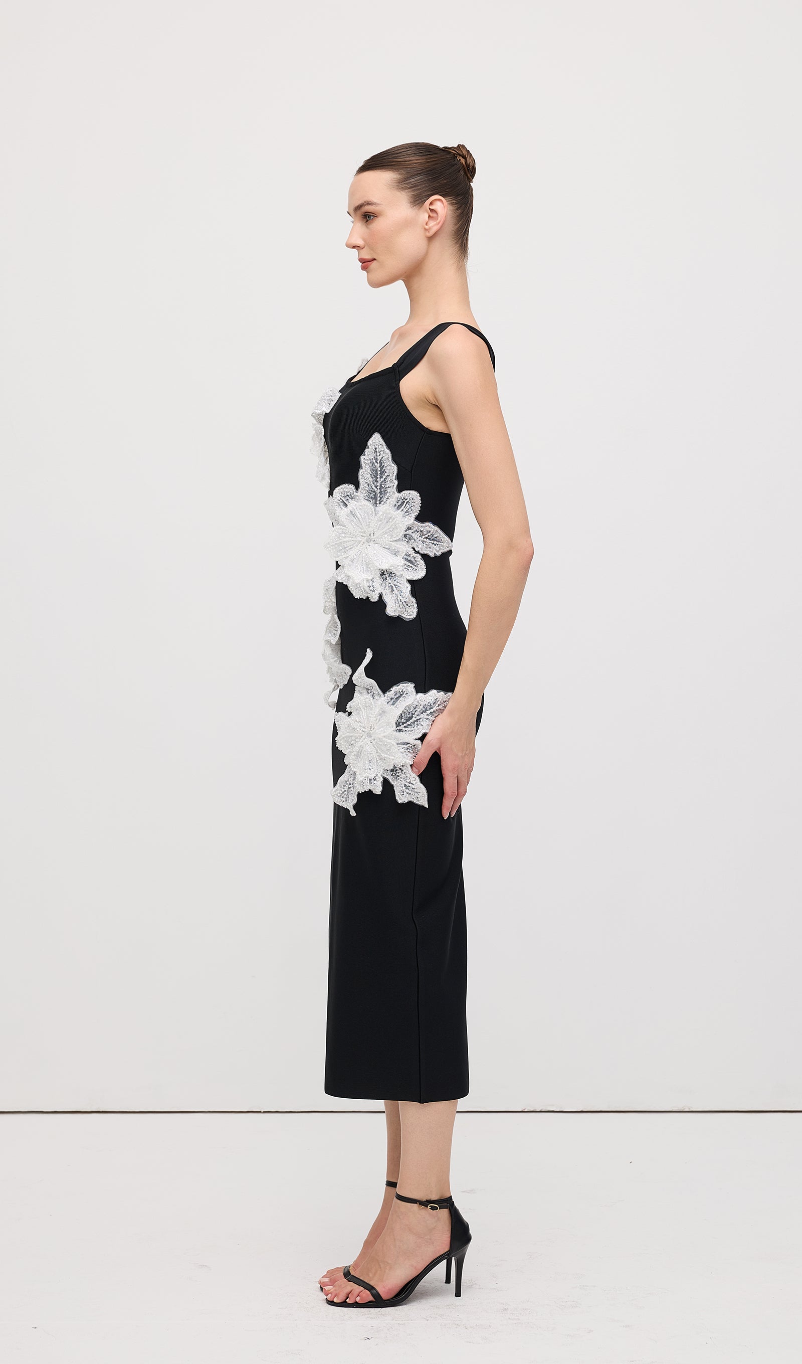 Midikleid in A-Linie mit Blumenmuster und Laternenärmeln