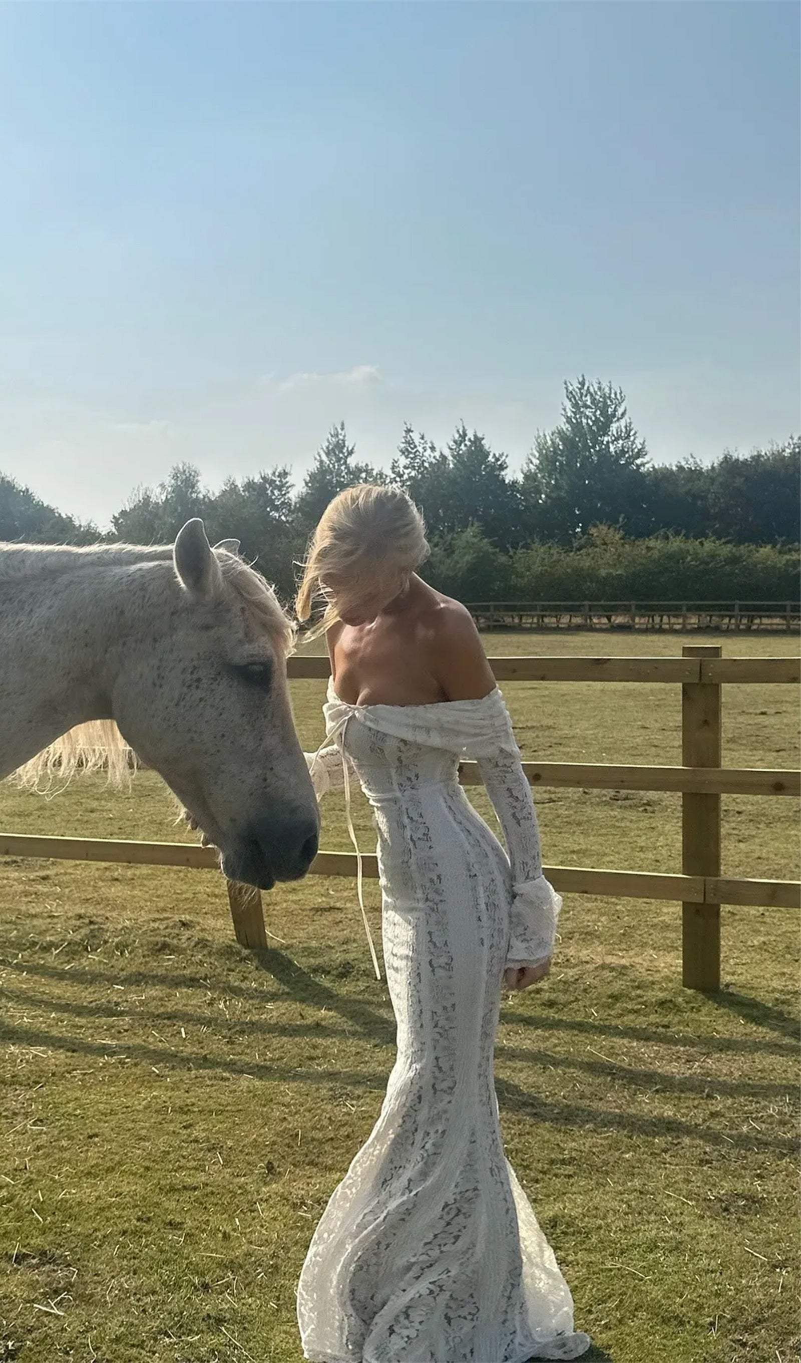 Midikleid in A-Linie mit Blumenmuster und Laternenärmeln