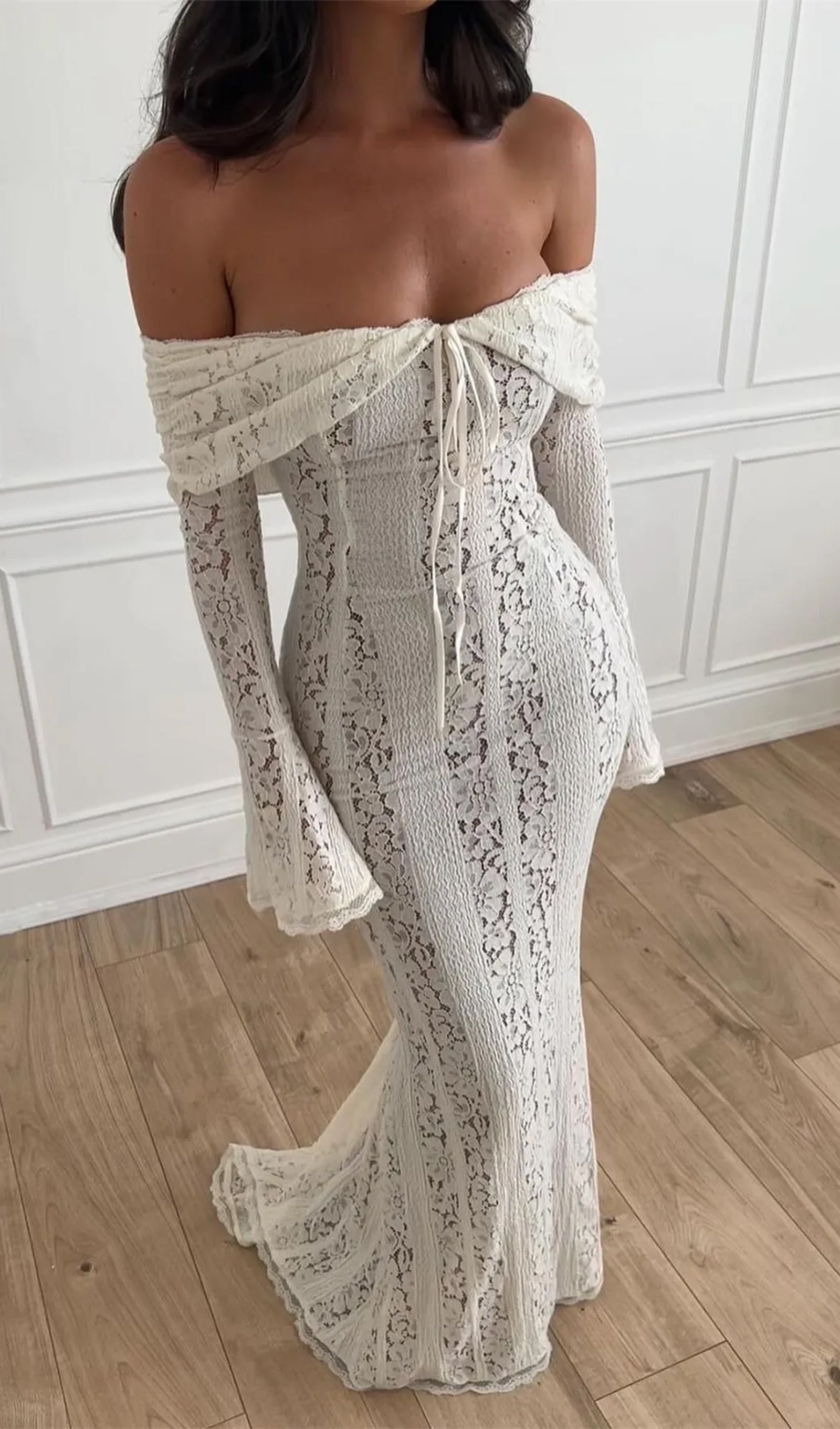 Midikleid in A-Linie mit Blumenmuster und Laternenärmeln