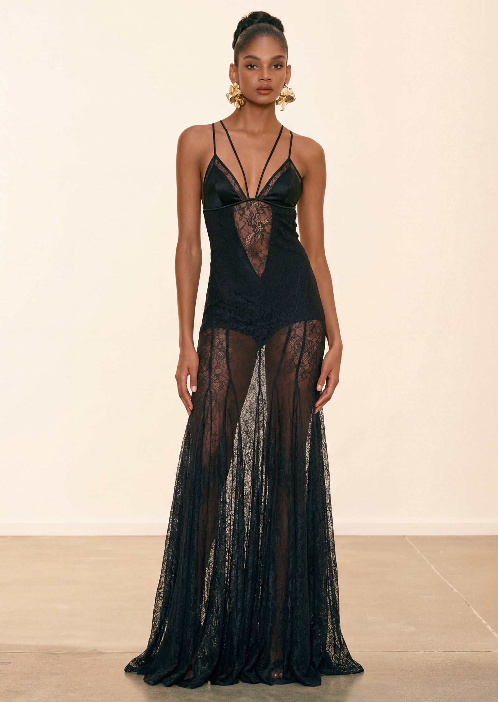 فستان قصير بقميص مزين بدانتيل صناعي 