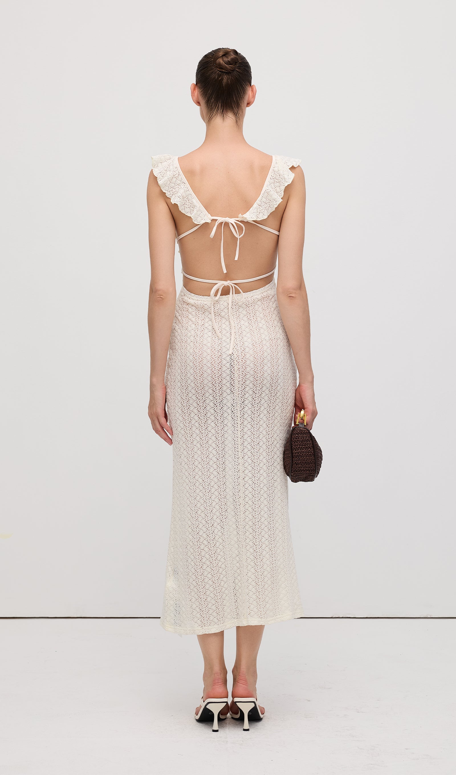 فستان ماكسي محبوك مكشوف الظهر 