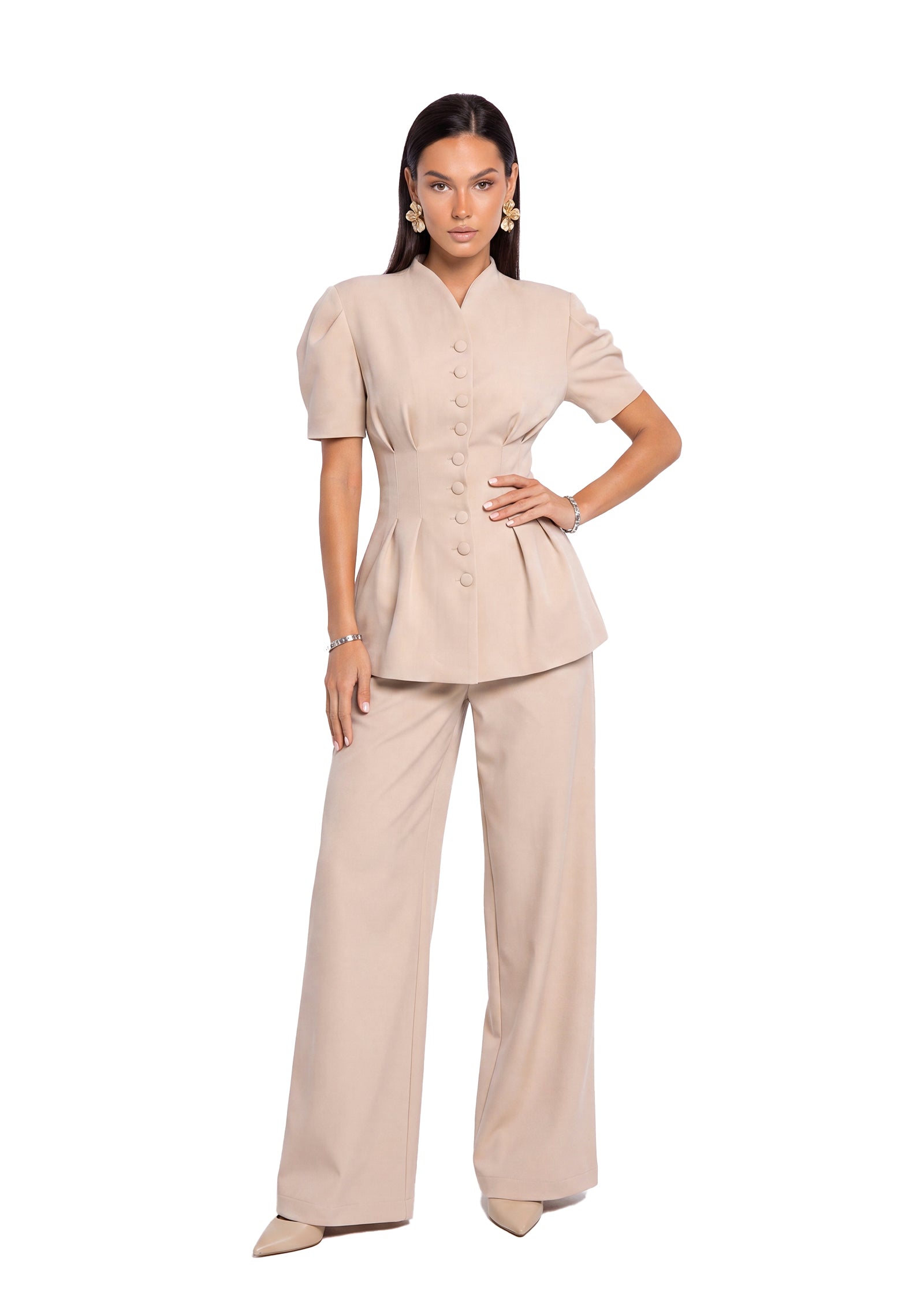 Adelle Short Sleeeve Waist-Sitting Suit In Apricot