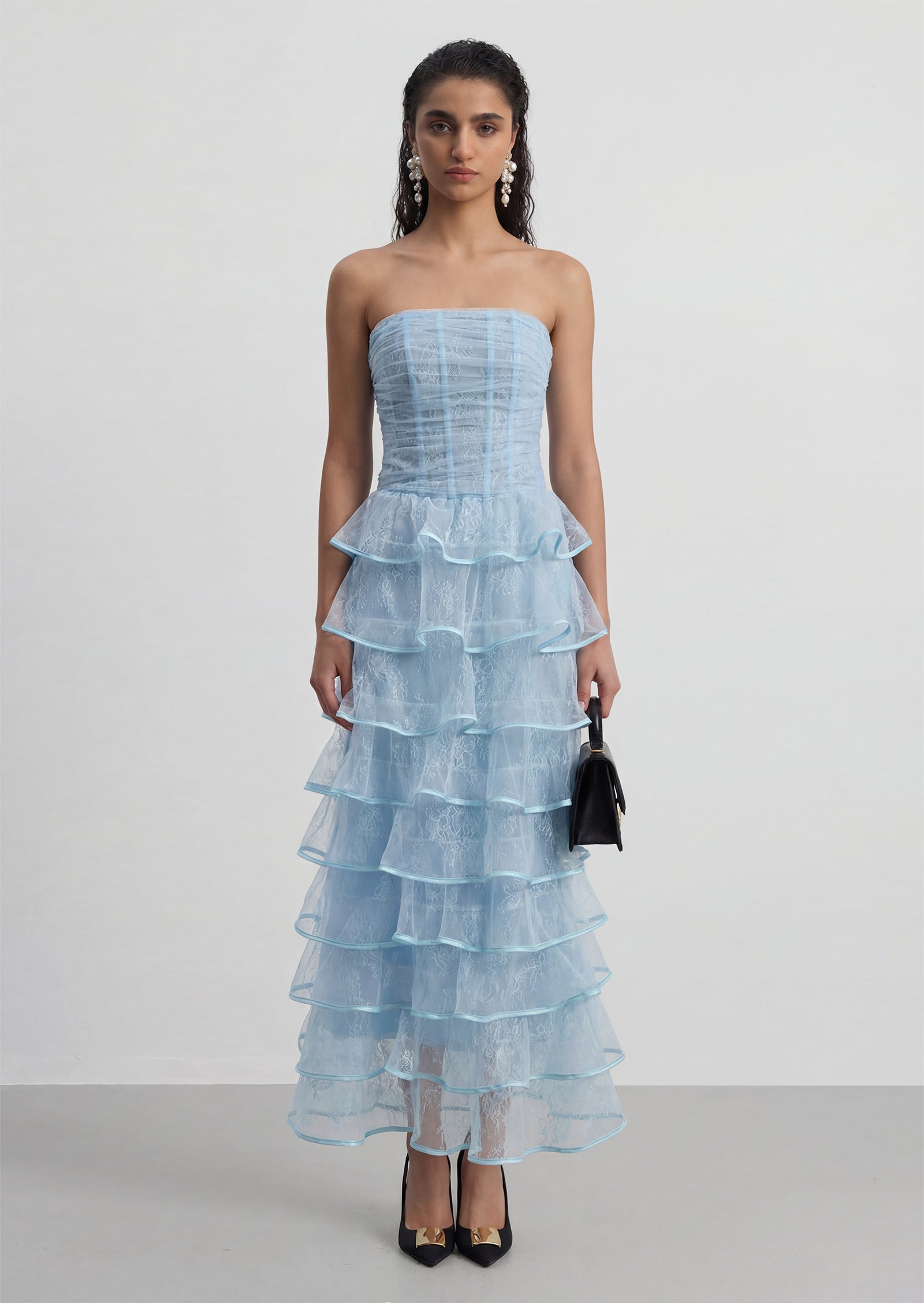 فستان قصير بقميص مزين بدانتيل صناعي 