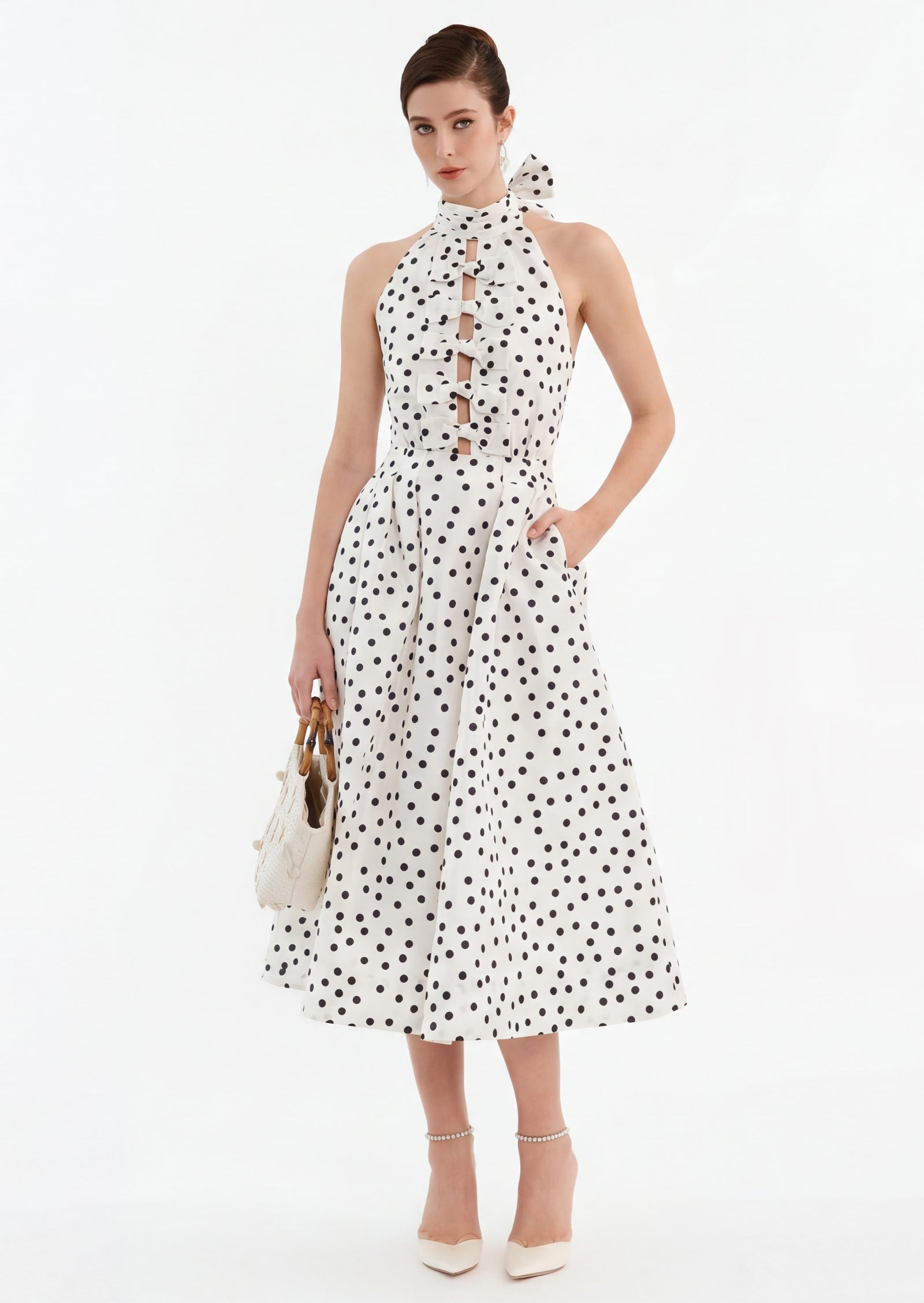 فستان قصير بقميص مزين بدانتيل صناعي 