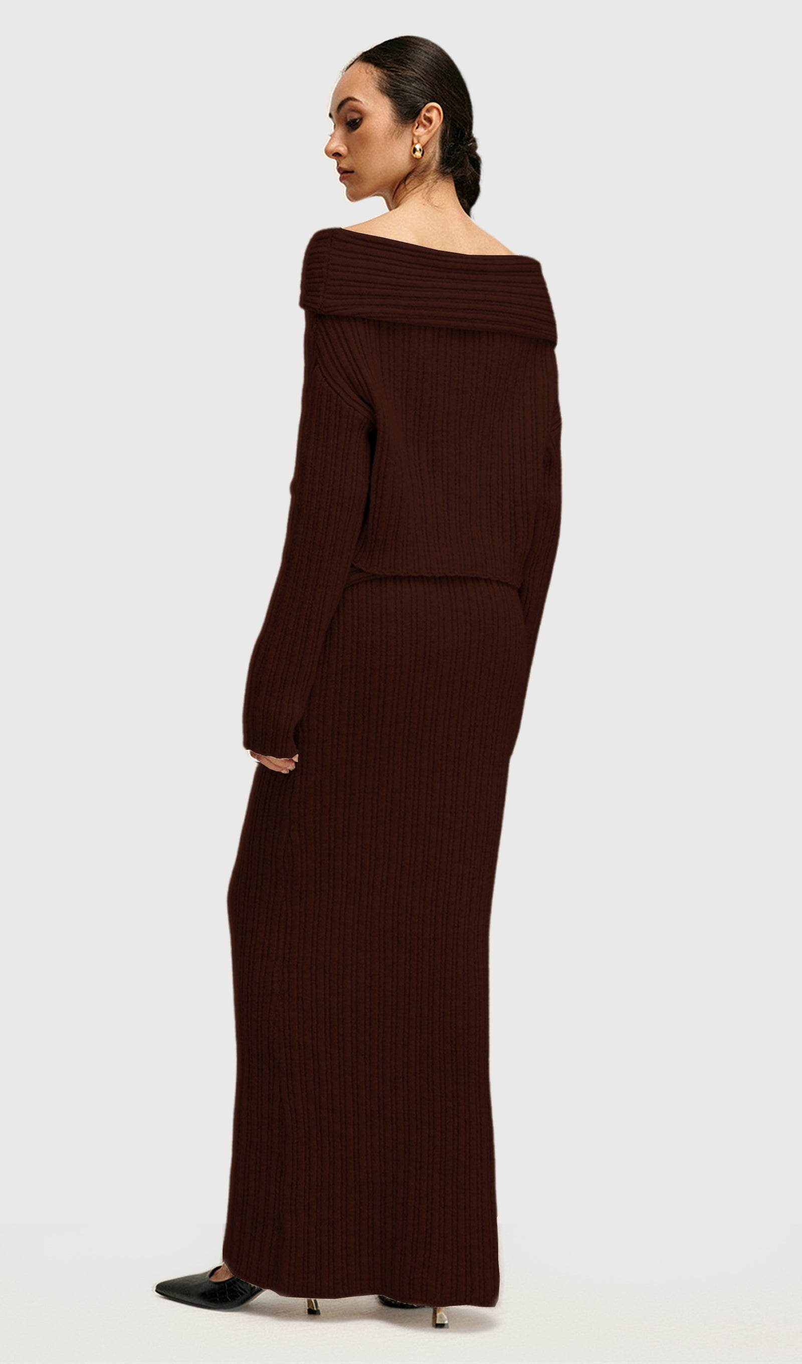 Off Shoulder Knitted Two Piece Set In Coffee