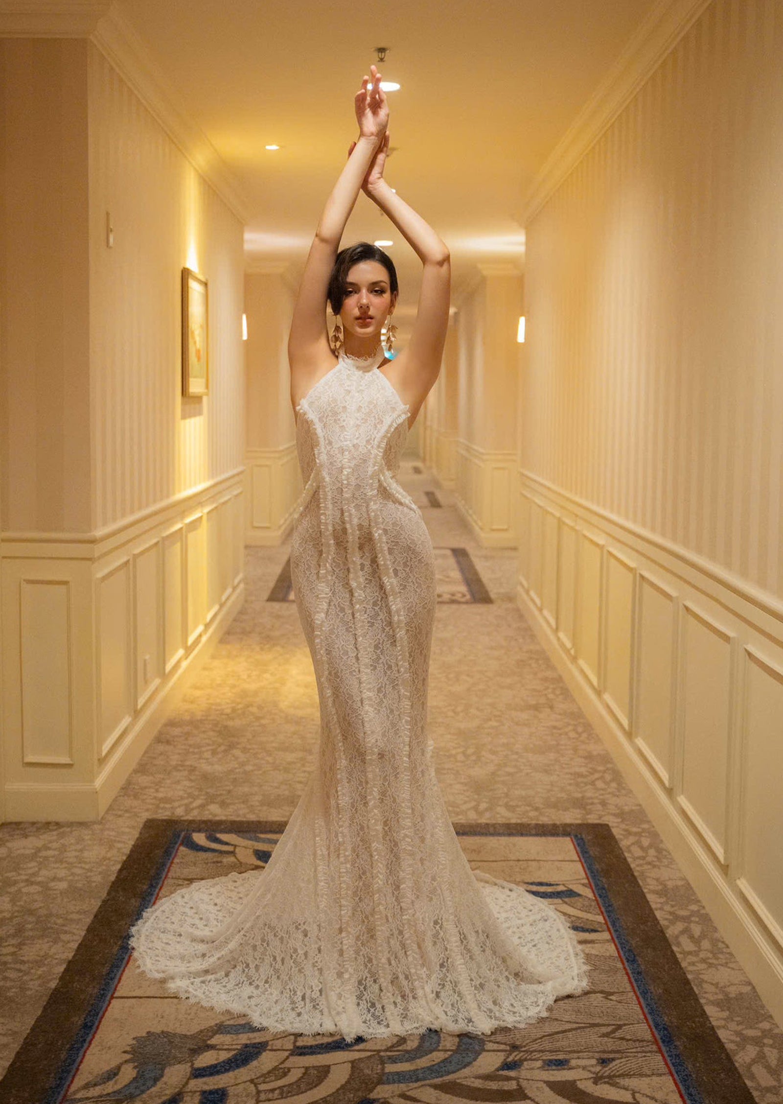 Midikleid in A-Linie mit Blumenmuster und Laternenärmeln