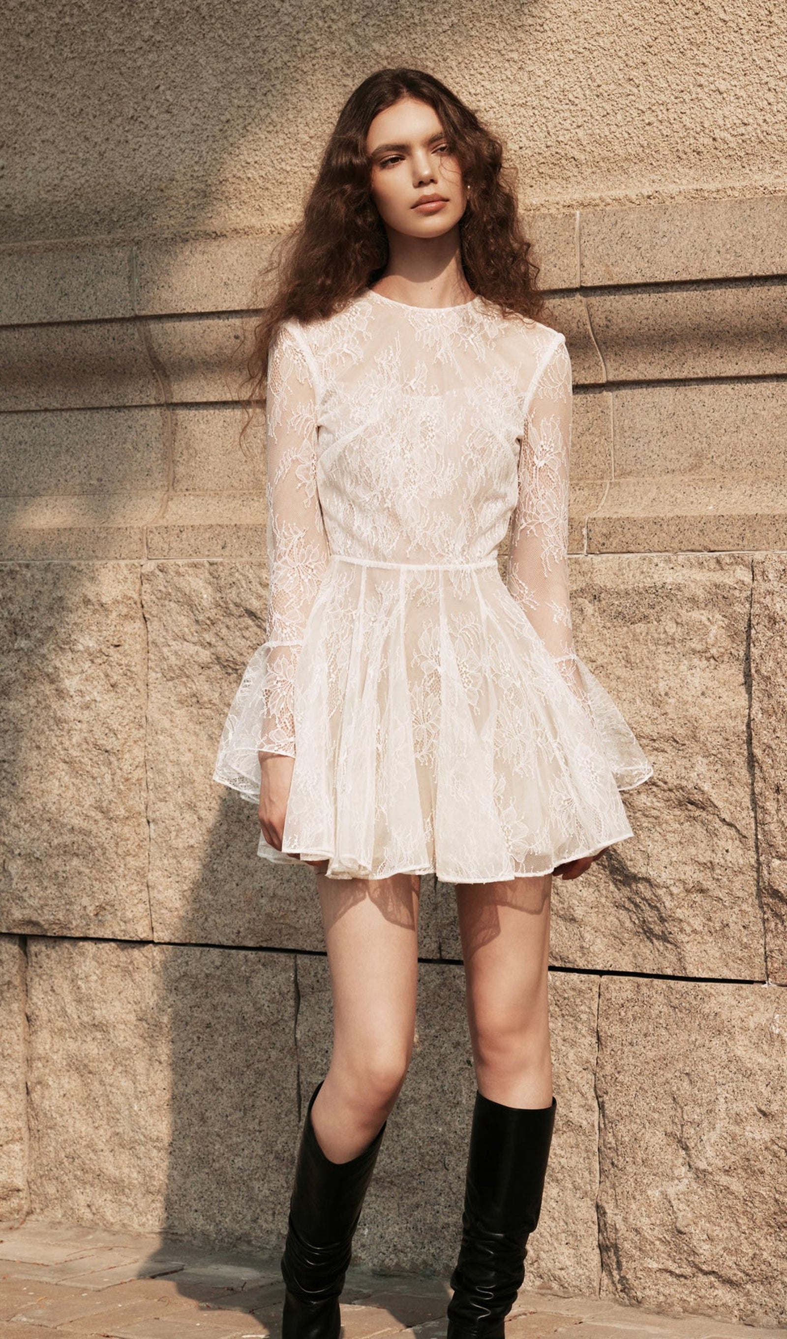 Midikleid in A-Linie mit Blumenmuster und Laternenärmeln