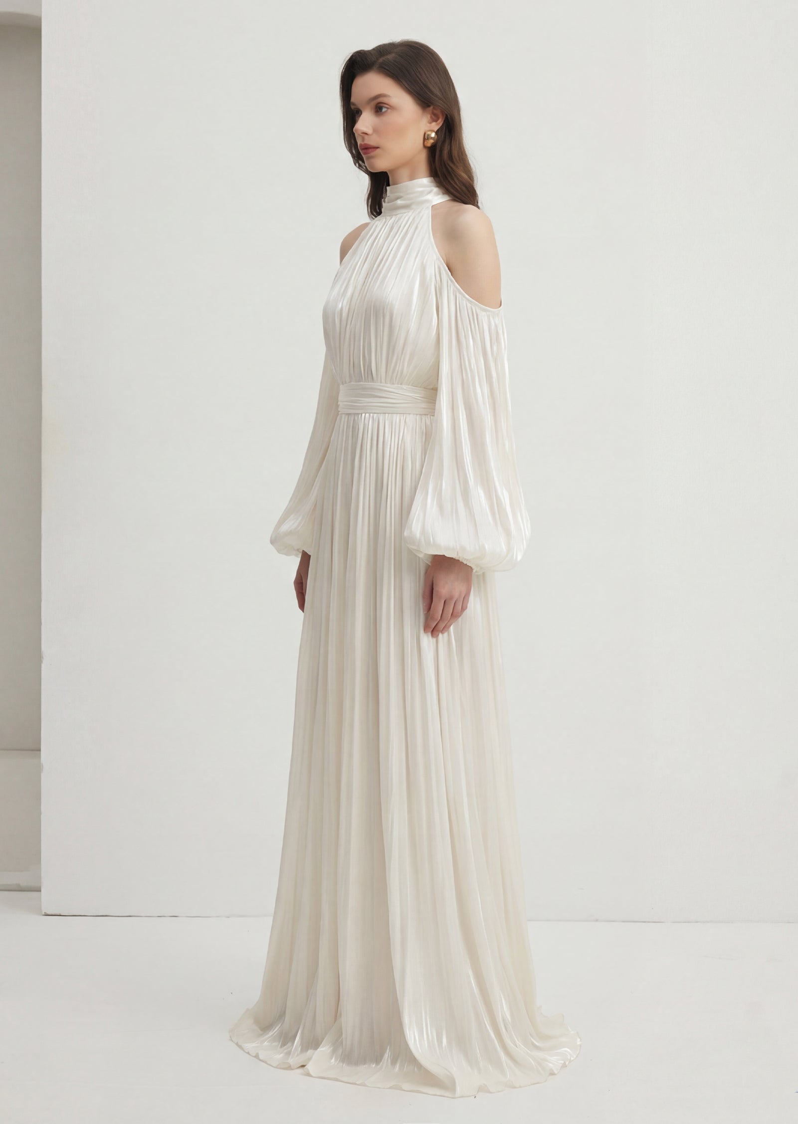 فستان قصير بقميص مزين بدانتيل صناعي 