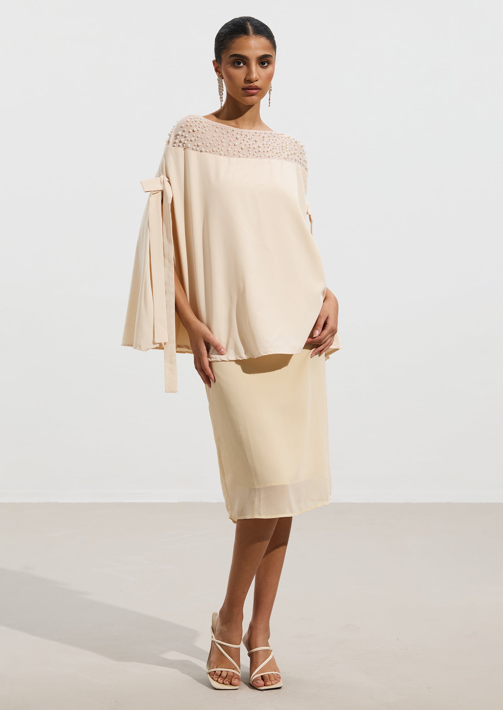 Midikleid in A-Linie mit Blumenmuster und Laternenärmeln