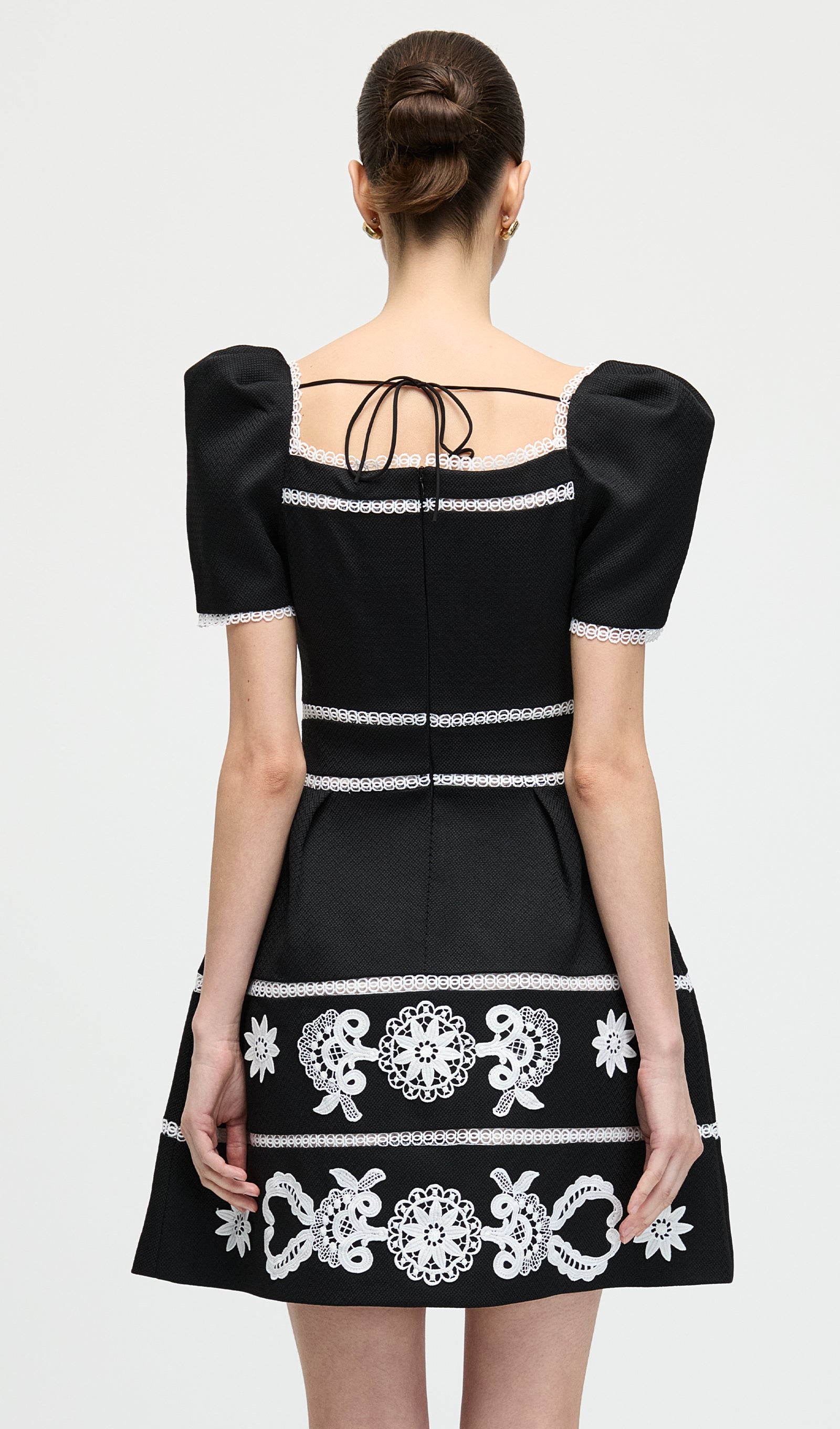 Midikleid in A-Linie mit Blumenmuster und Laternenärmeln