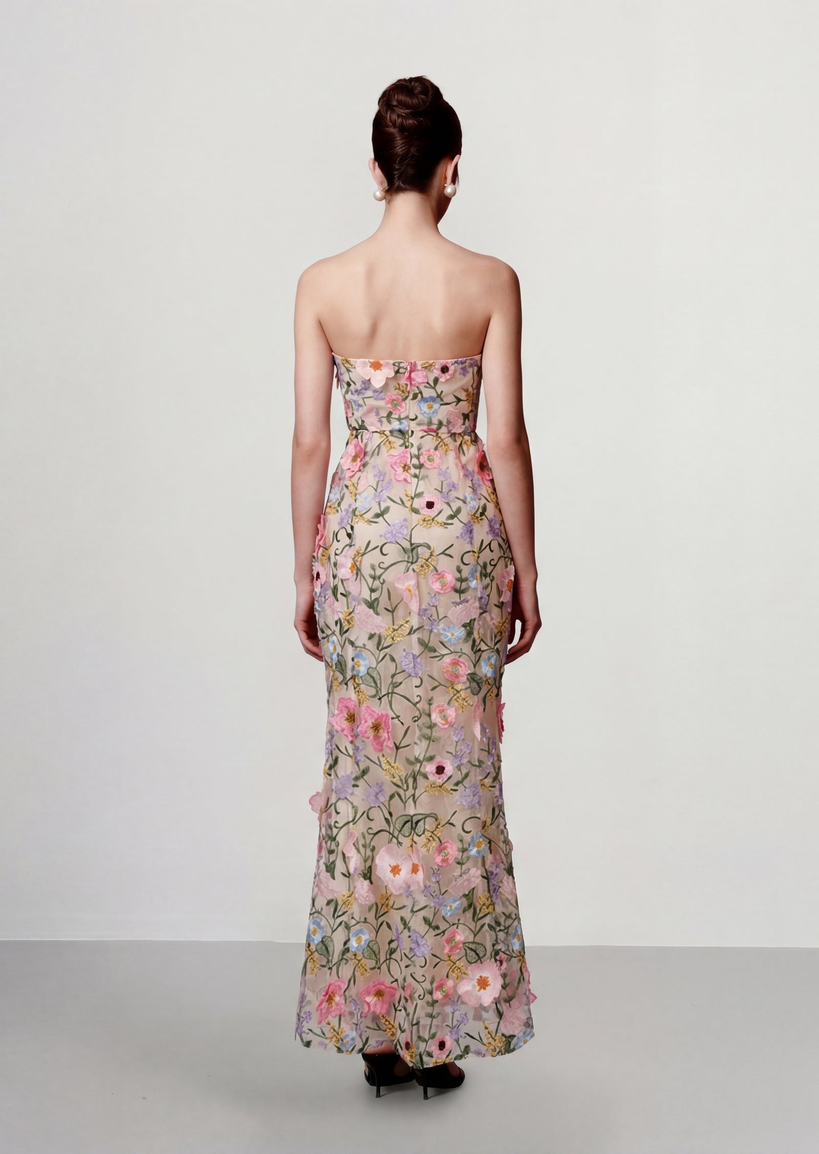 فستان قصير بقميص مزين بدانتيل صناعي 