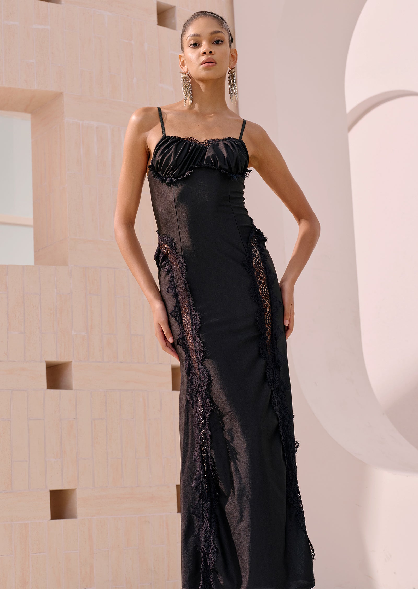 Lace Mermaid Maxi Dress In Black