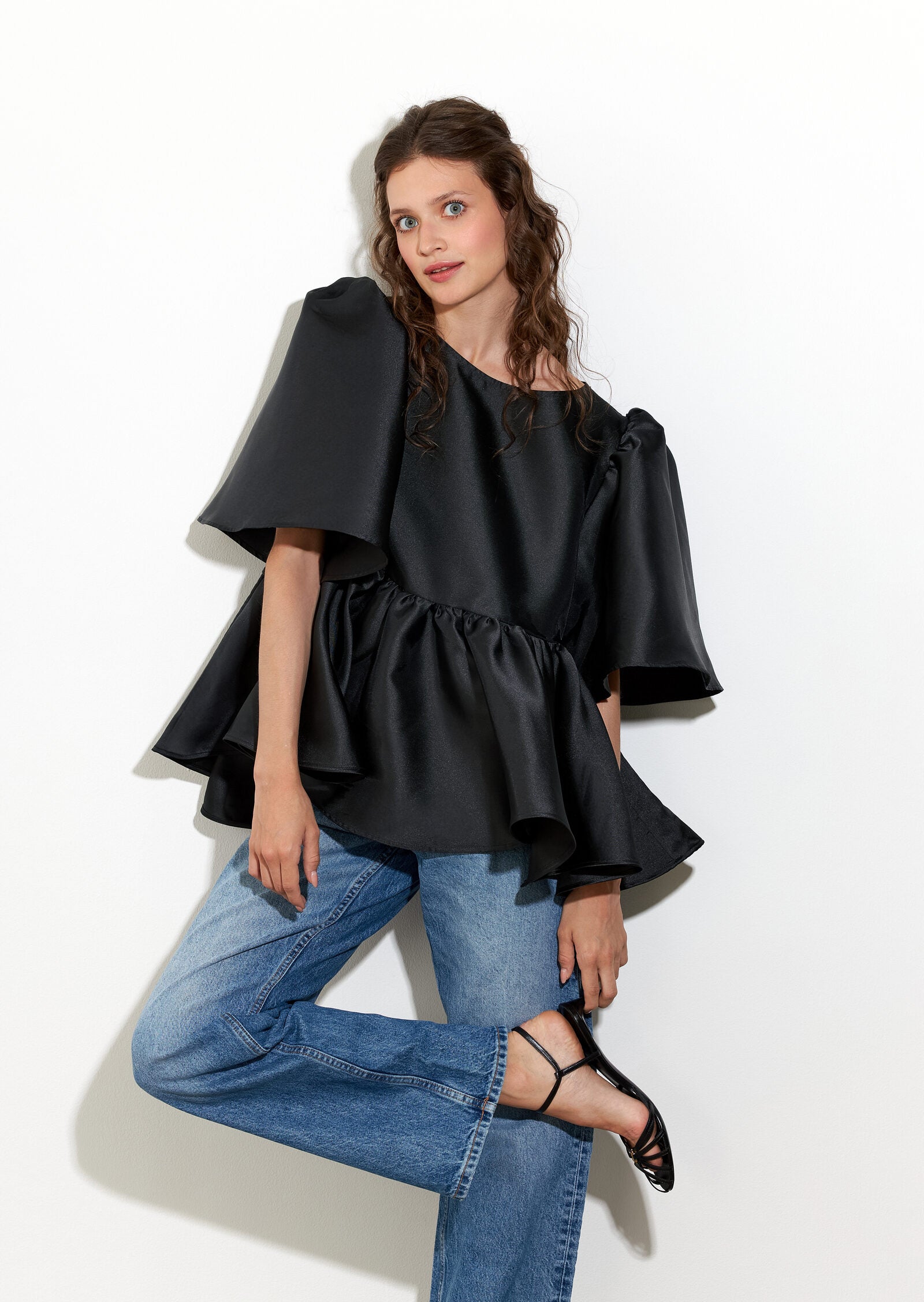 Puff Sleeve Ruffle Top In Black