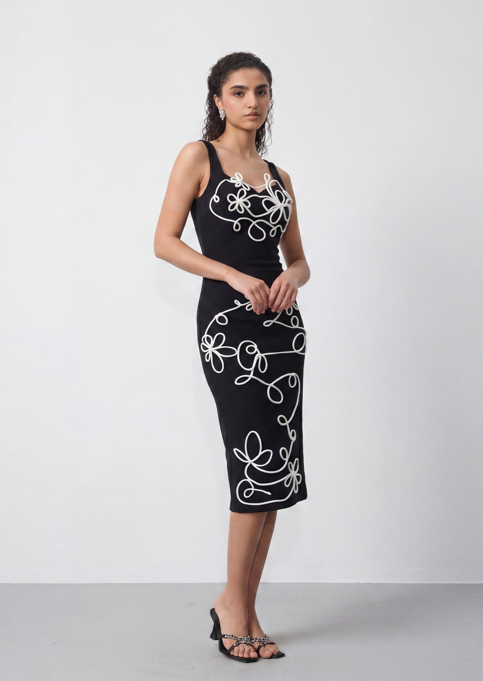 Elliatt  Midi Dress In Black