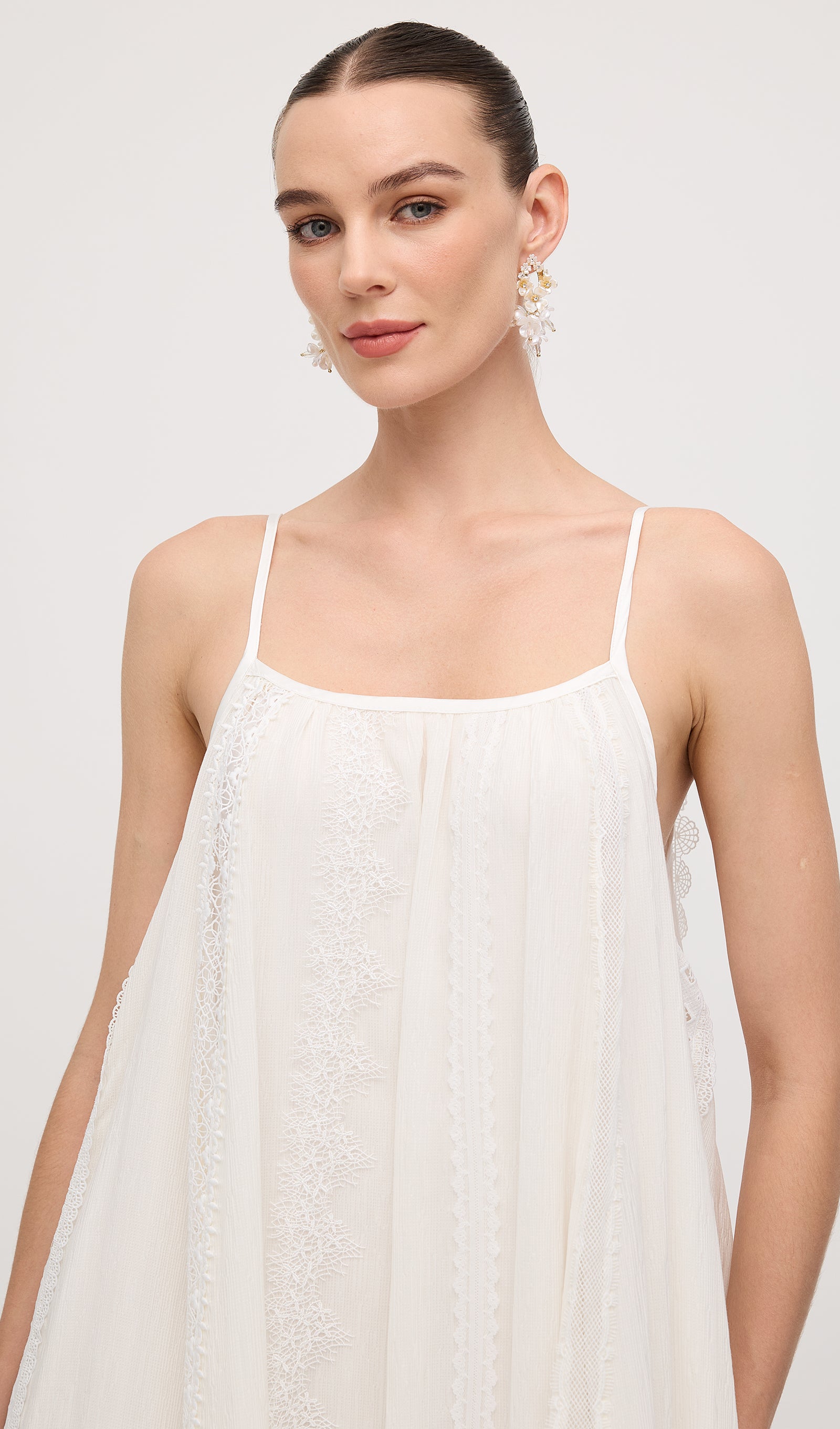 Midikleid in A-Linie mit Blumenmuster und Laternenärmeln