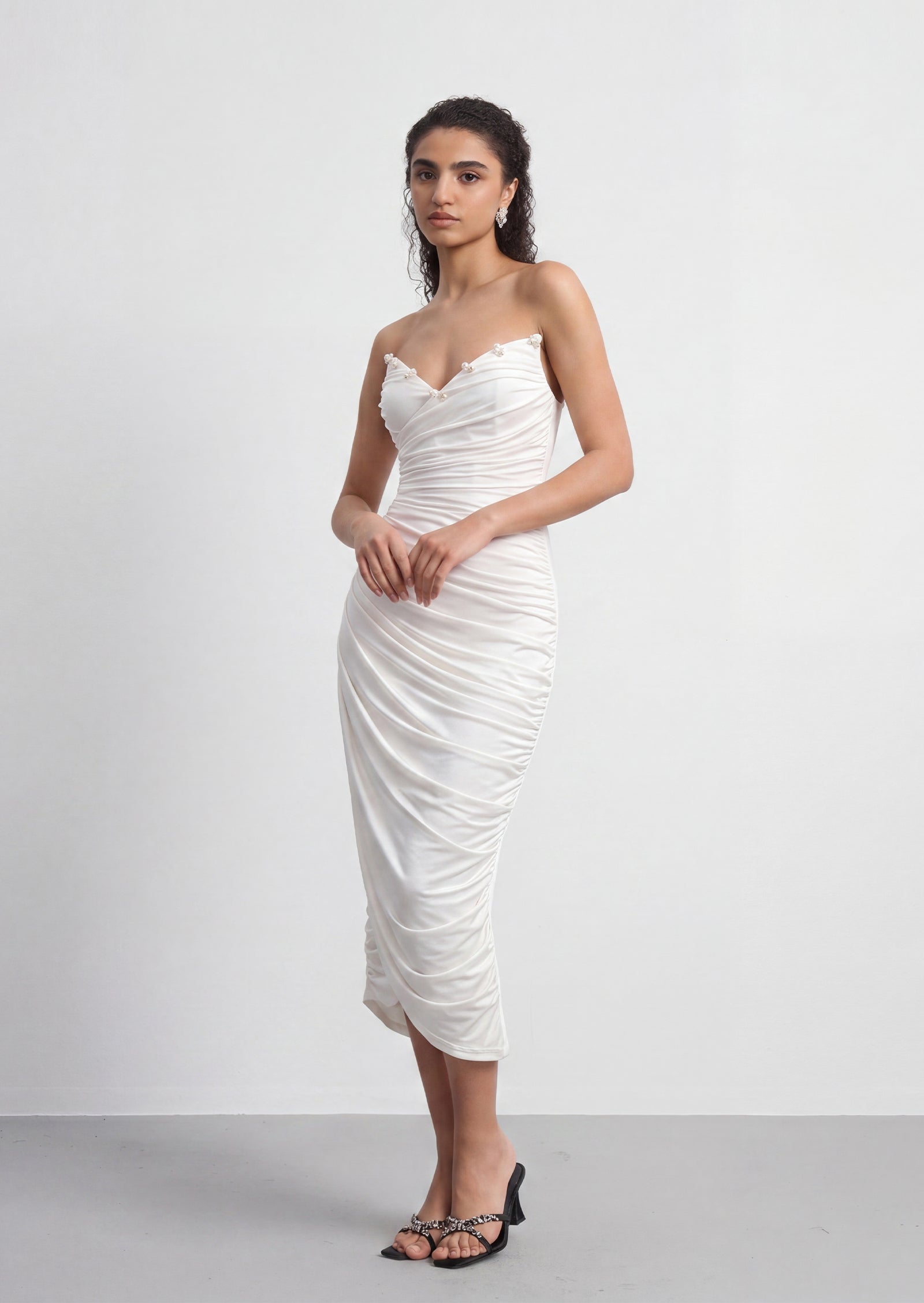 Midikleid in A-Linie mit Blumenmuster und Laternenärmeln