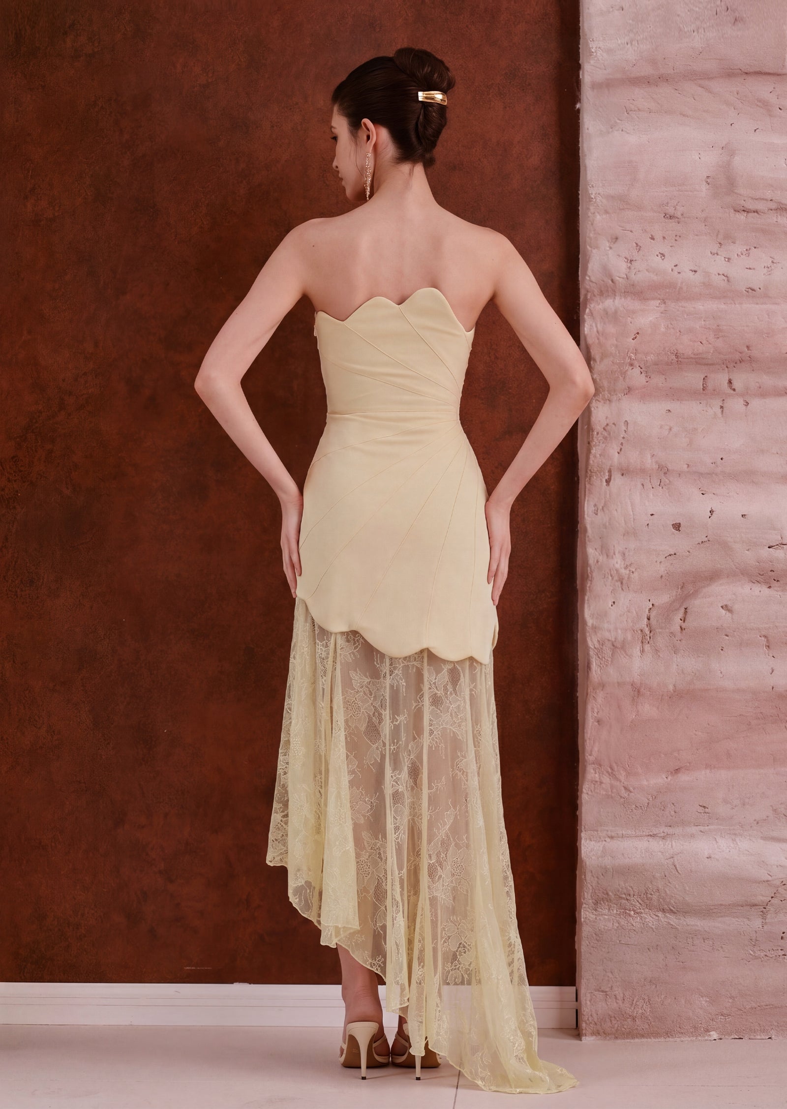 Midikleid in A-Linie mit Blumenmuster und Laternenärmeln