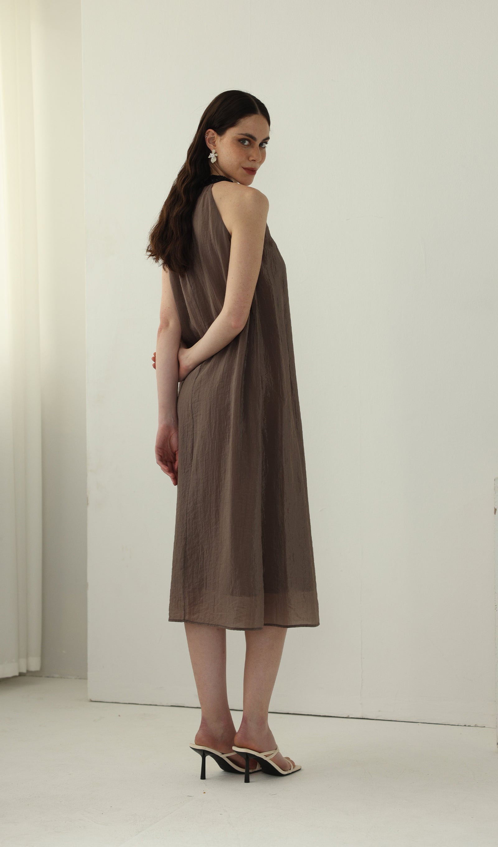 Midikleid in A-Linie mit Blumenmuster und Laternenärmeln