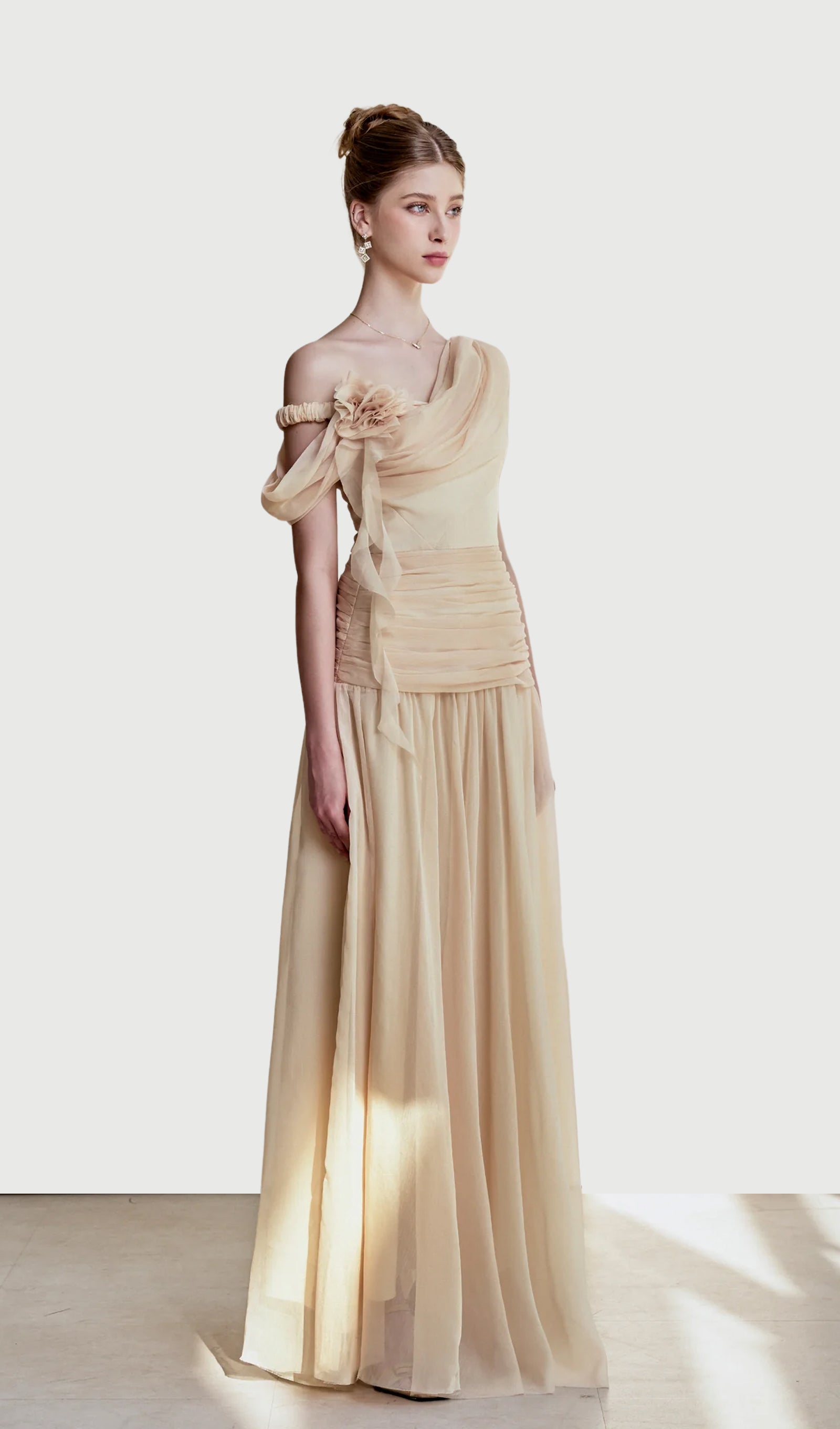 Midikleid in A-Linie mit Blumenmuster und Laternenärmeln