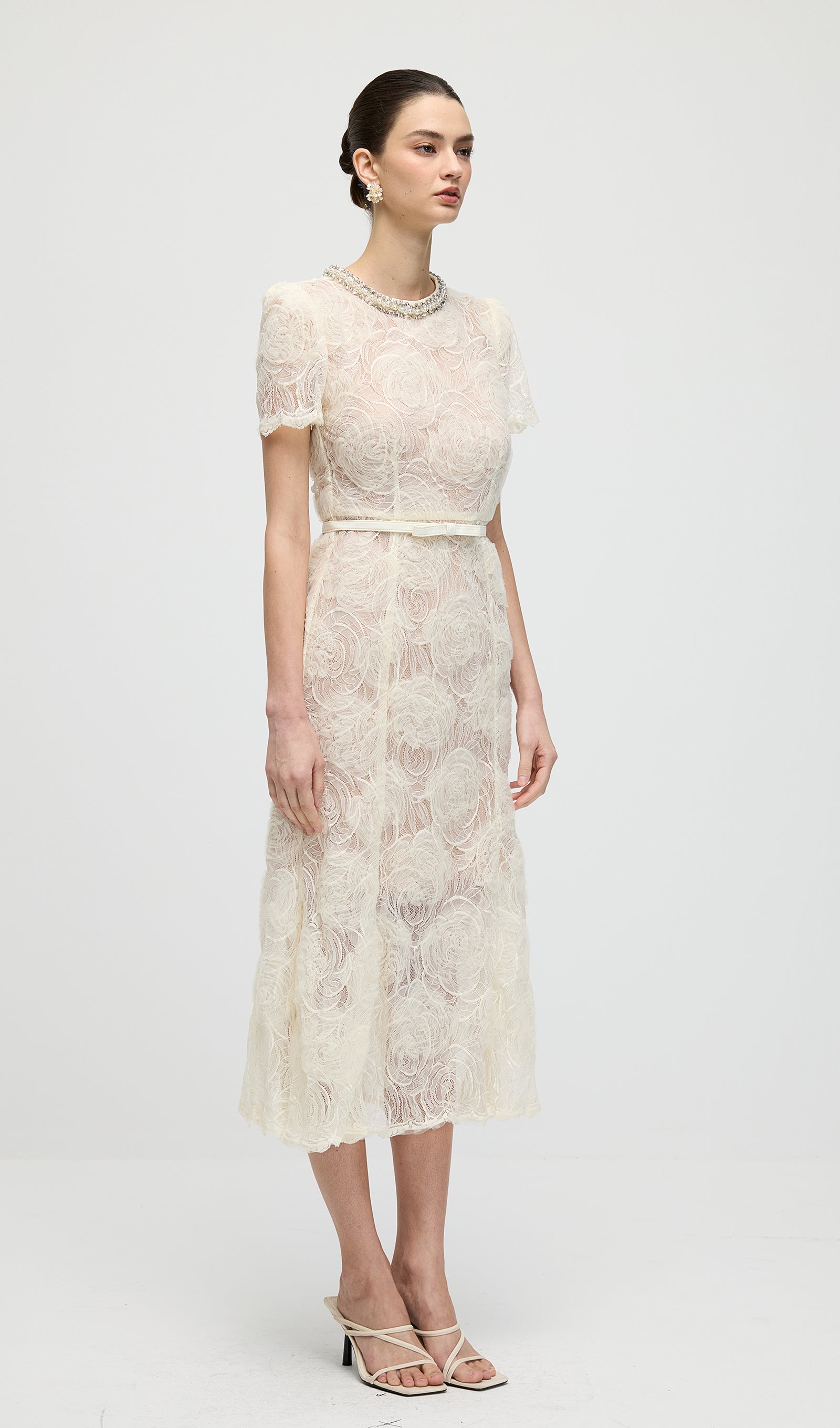 Midikleid in A-Linie mit Blumenmuster und Laternenärmeln