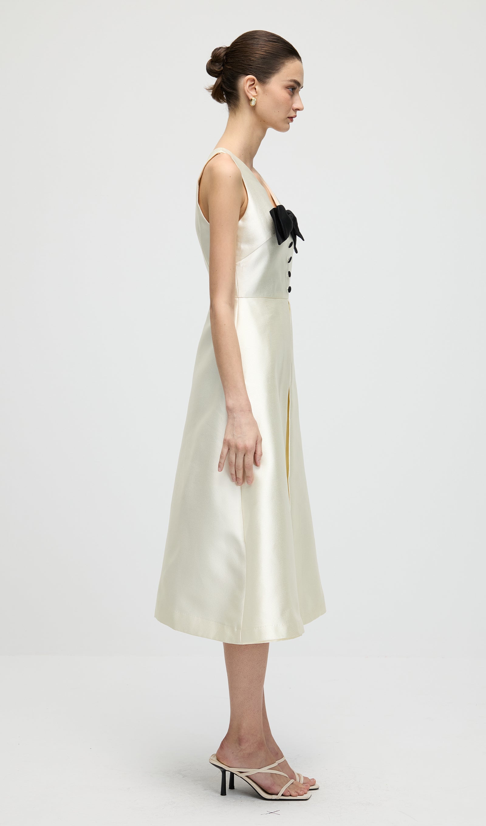 Midikleid in A-Linie mit Blumenmuster und Laternenärmeln