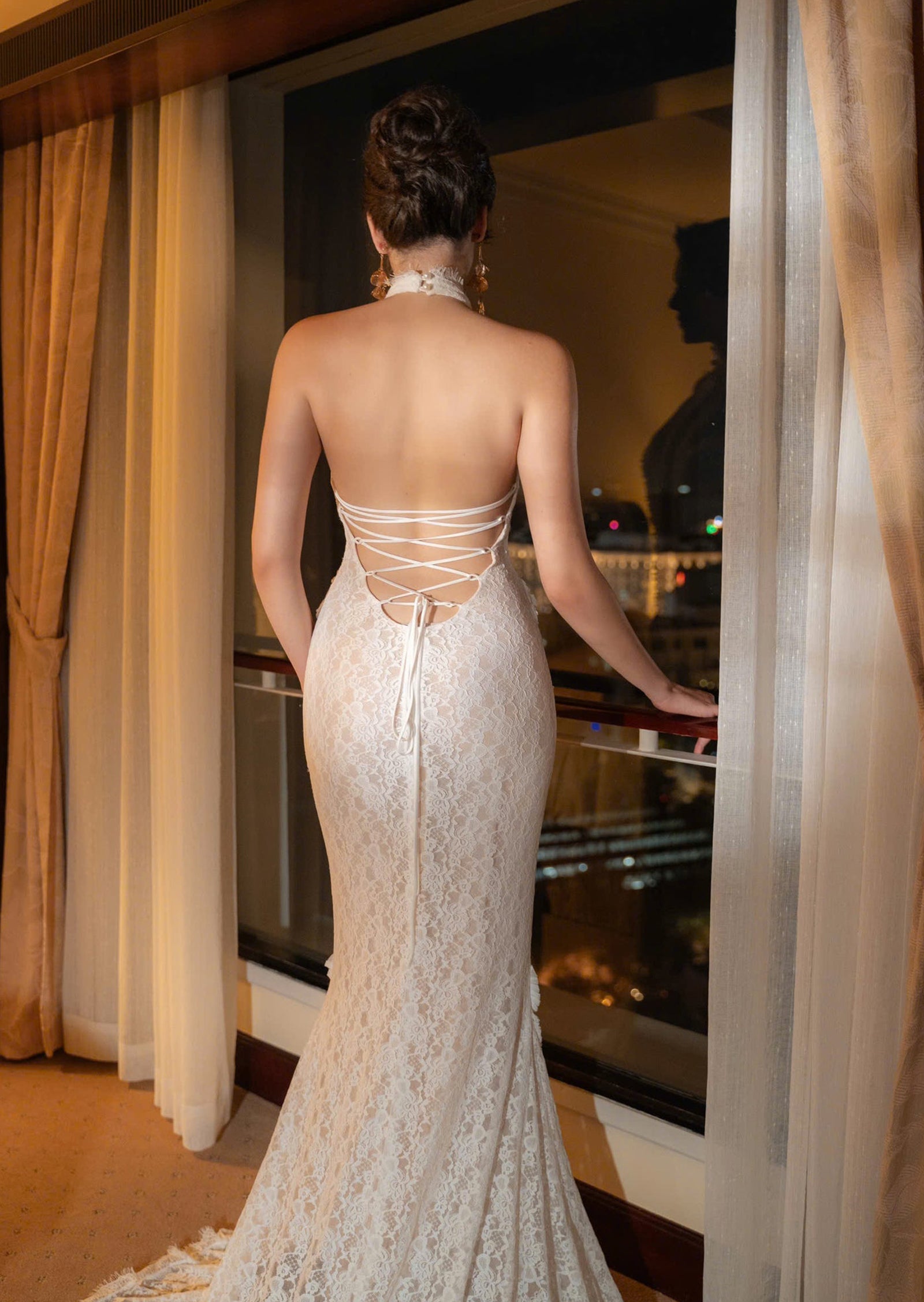 Midikleid in A-Linie mit Blumenmuster und Laternenärmeln