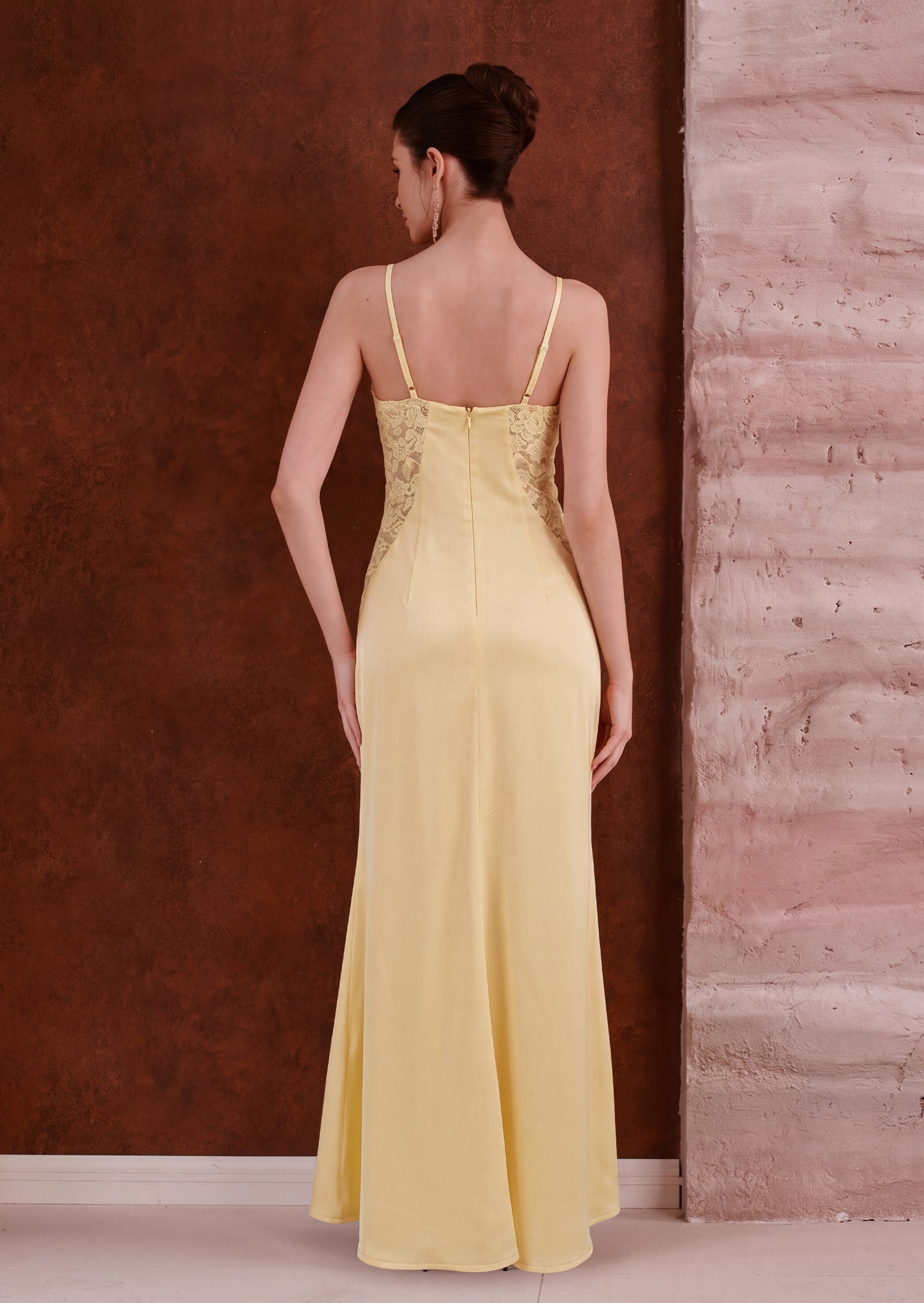 Midikleid in A-Linie mit Blumenmuster und Laternenärmeln