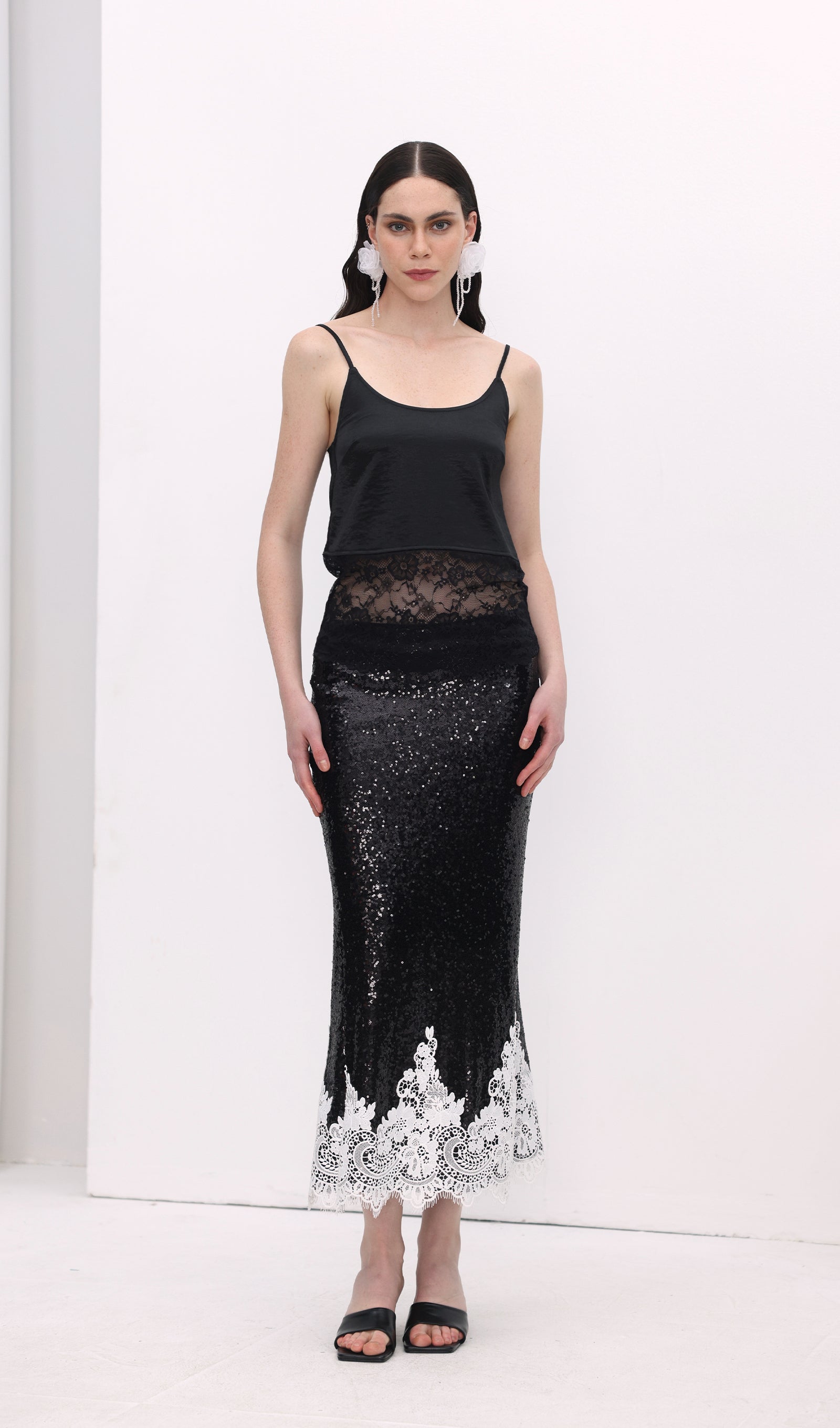 بلوزة محبوكة بأكمام طويلة 