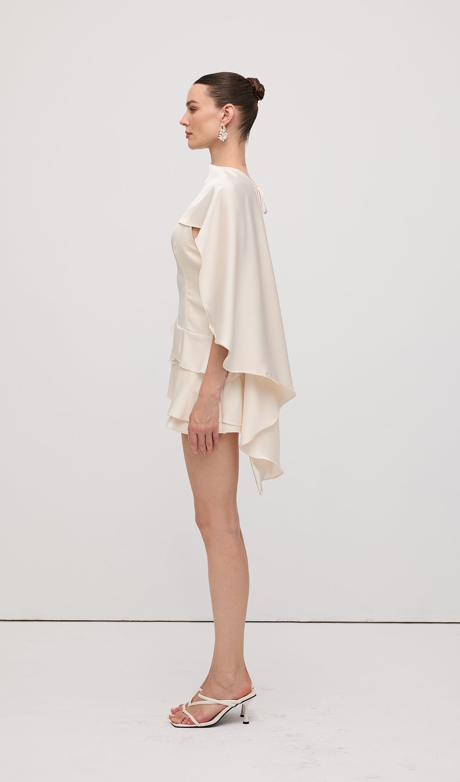 Midikleid in A-Linie mit Blumenmuster und Laternenärmeln
