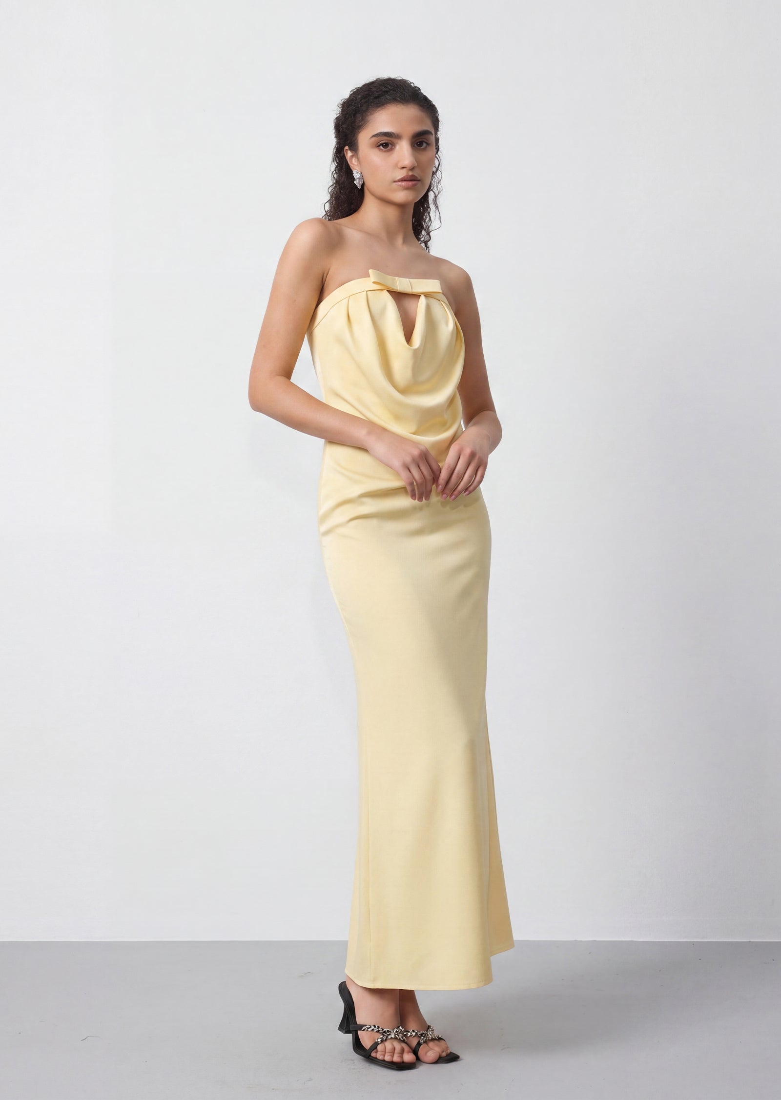 Tutti Off Shoulder Maxi Dress In Yellow