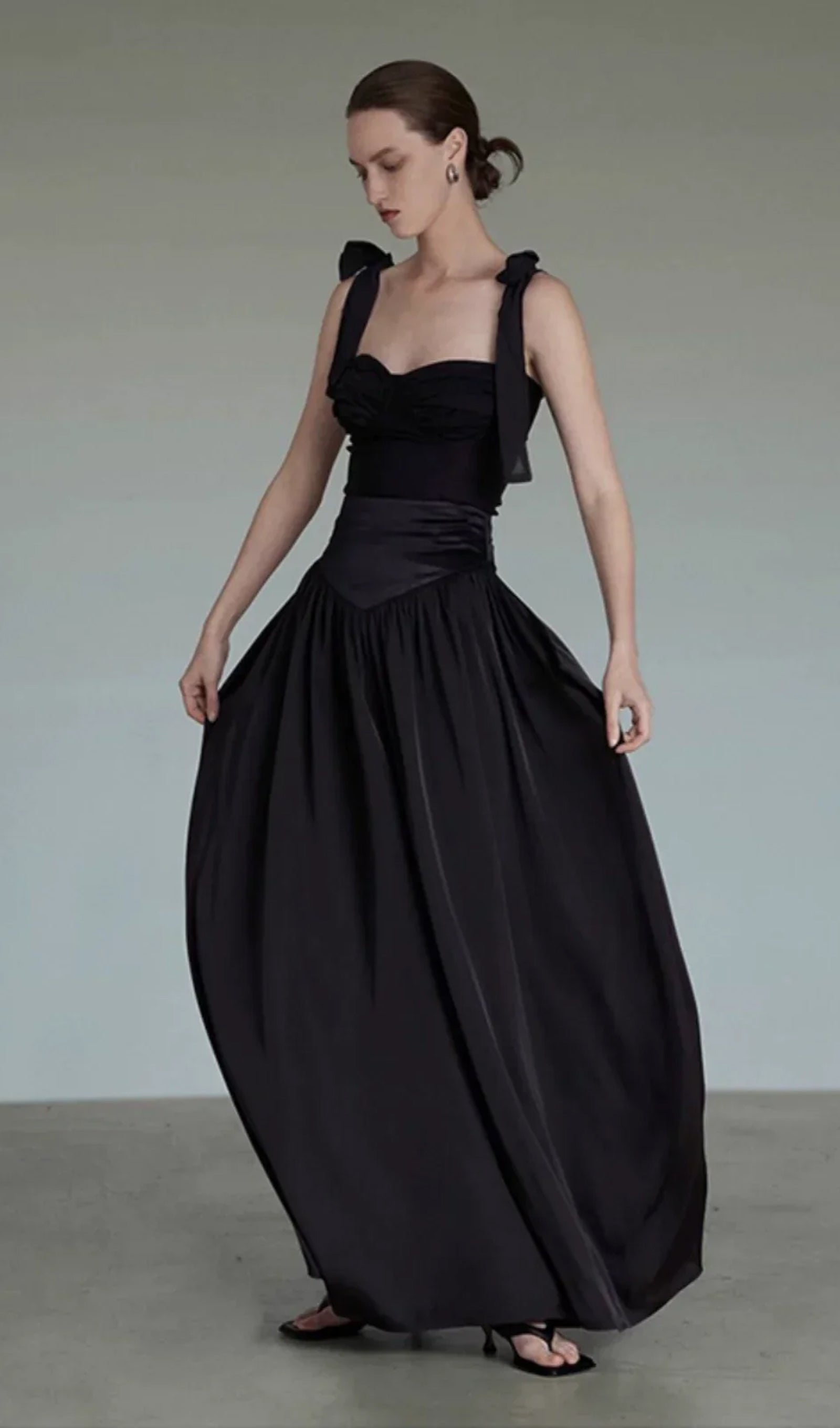 Midikleid in A-Linie mit Blumenmuster und Laternenärmeln