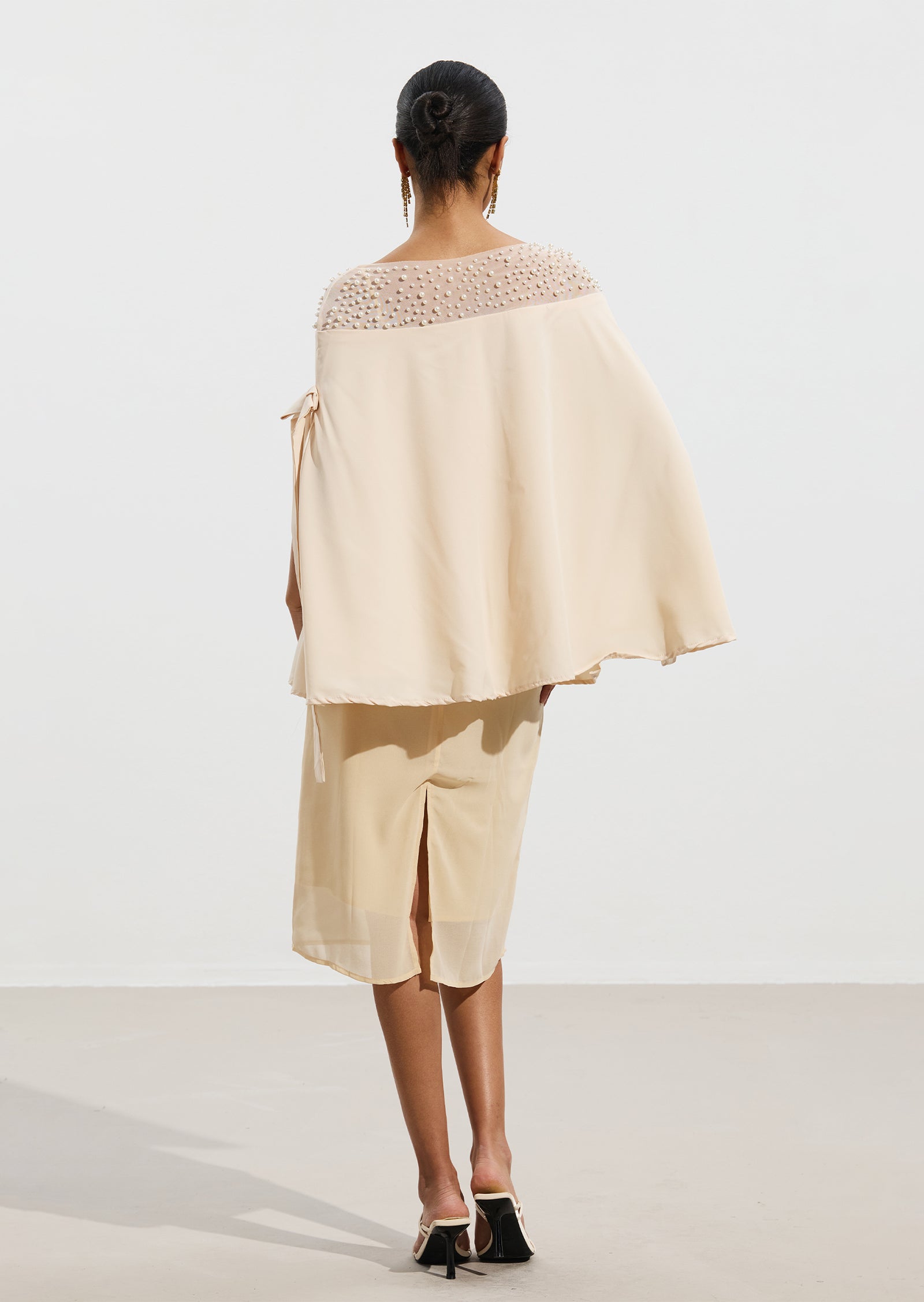 Midikleid in A-Linie mit Blumenmuster und Laternenärmeln