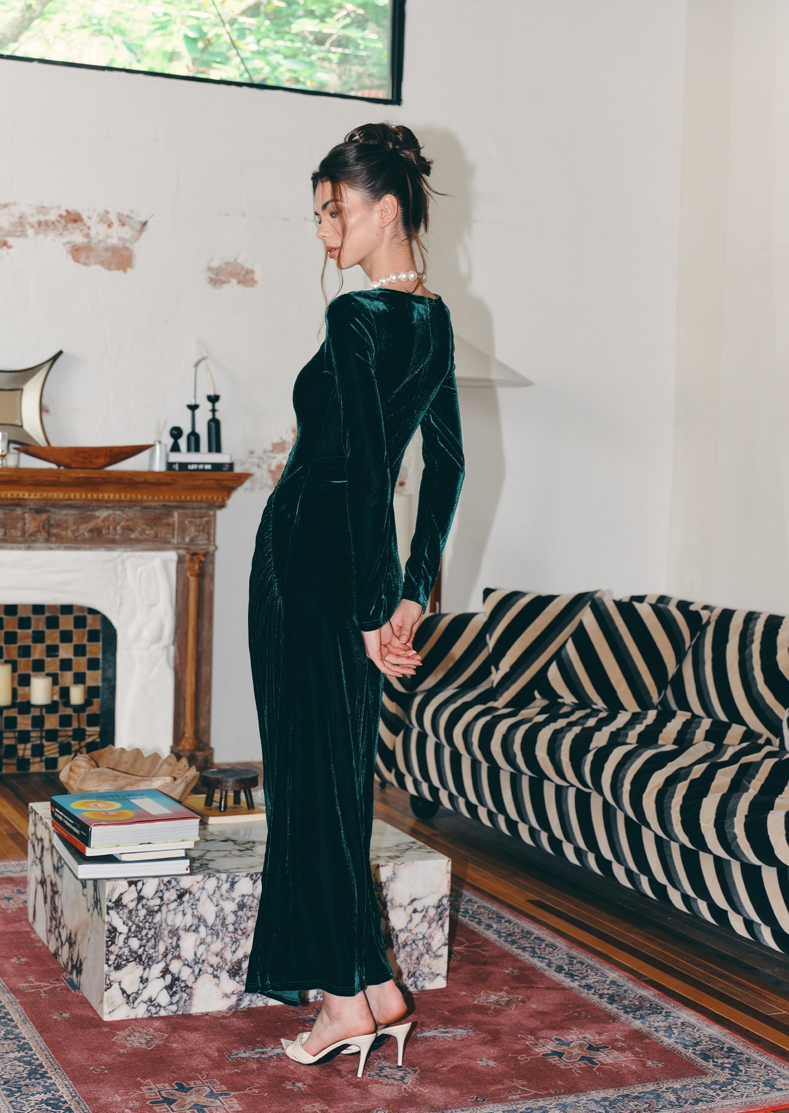 Long Sleeved Gathers  Maxi Dress In Dark Green