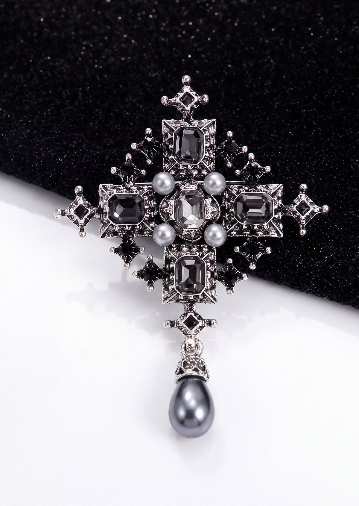 Yosefu Pearl Tassel Pin