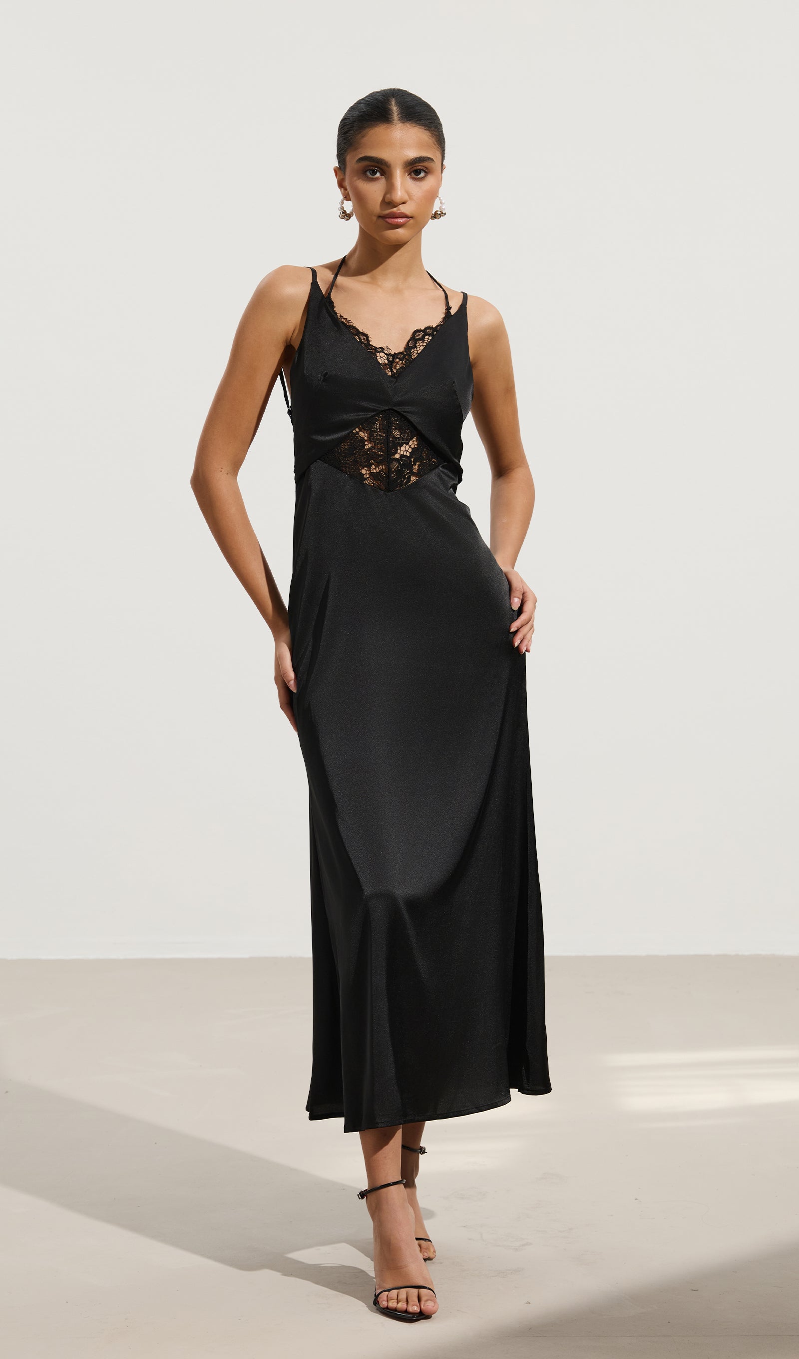 Midikleid in A-Linie mit Blumenmuster und Laternenärmeln