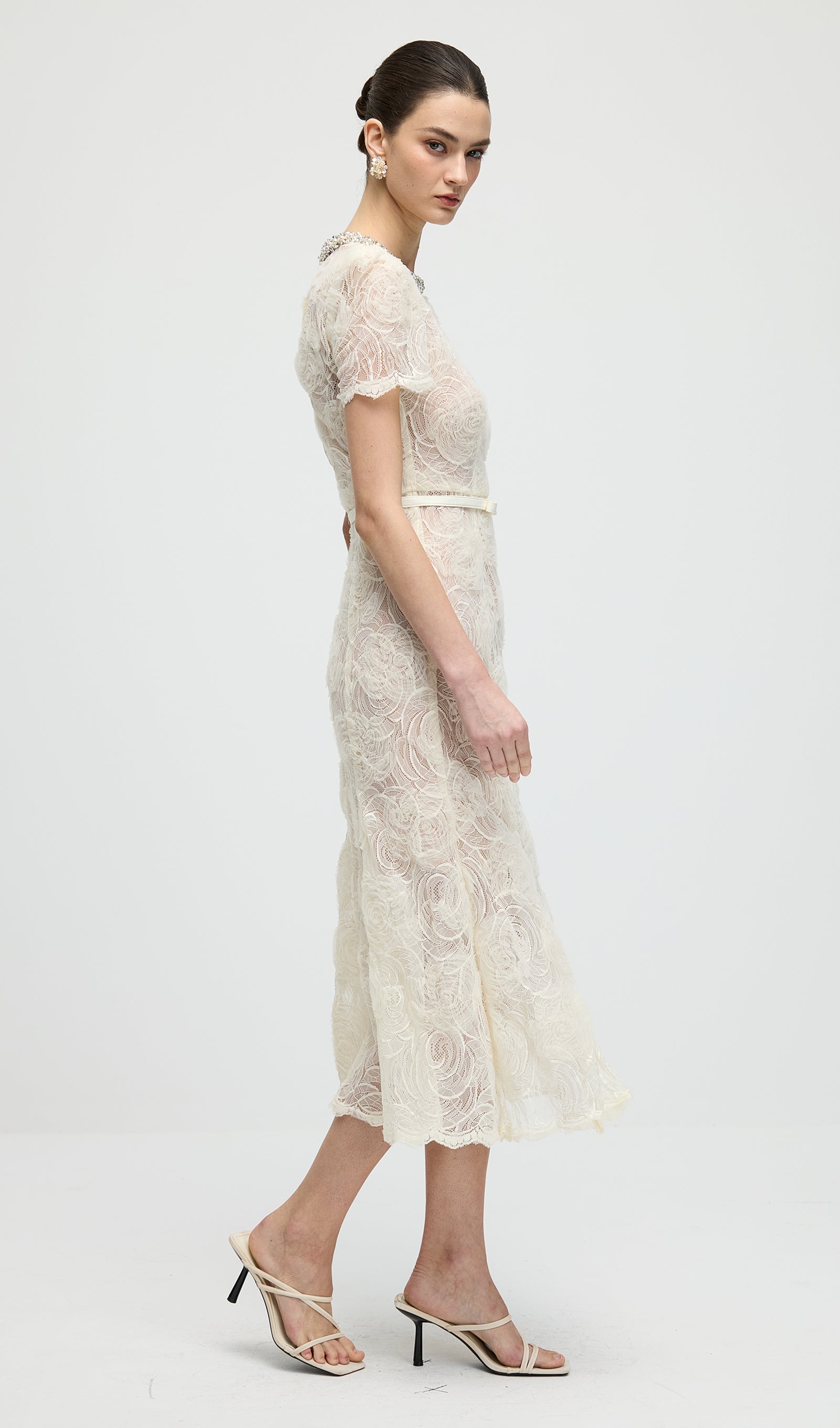 Midikleid in A-Linie mit Blumenmuster und Laternenärmeln