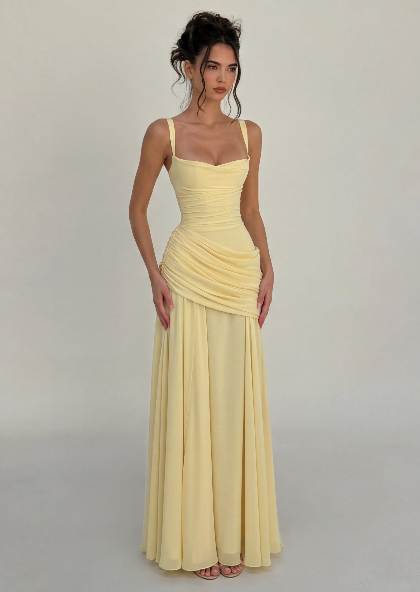 فستان قصير بقميص مزين بدانتيل صناعي 