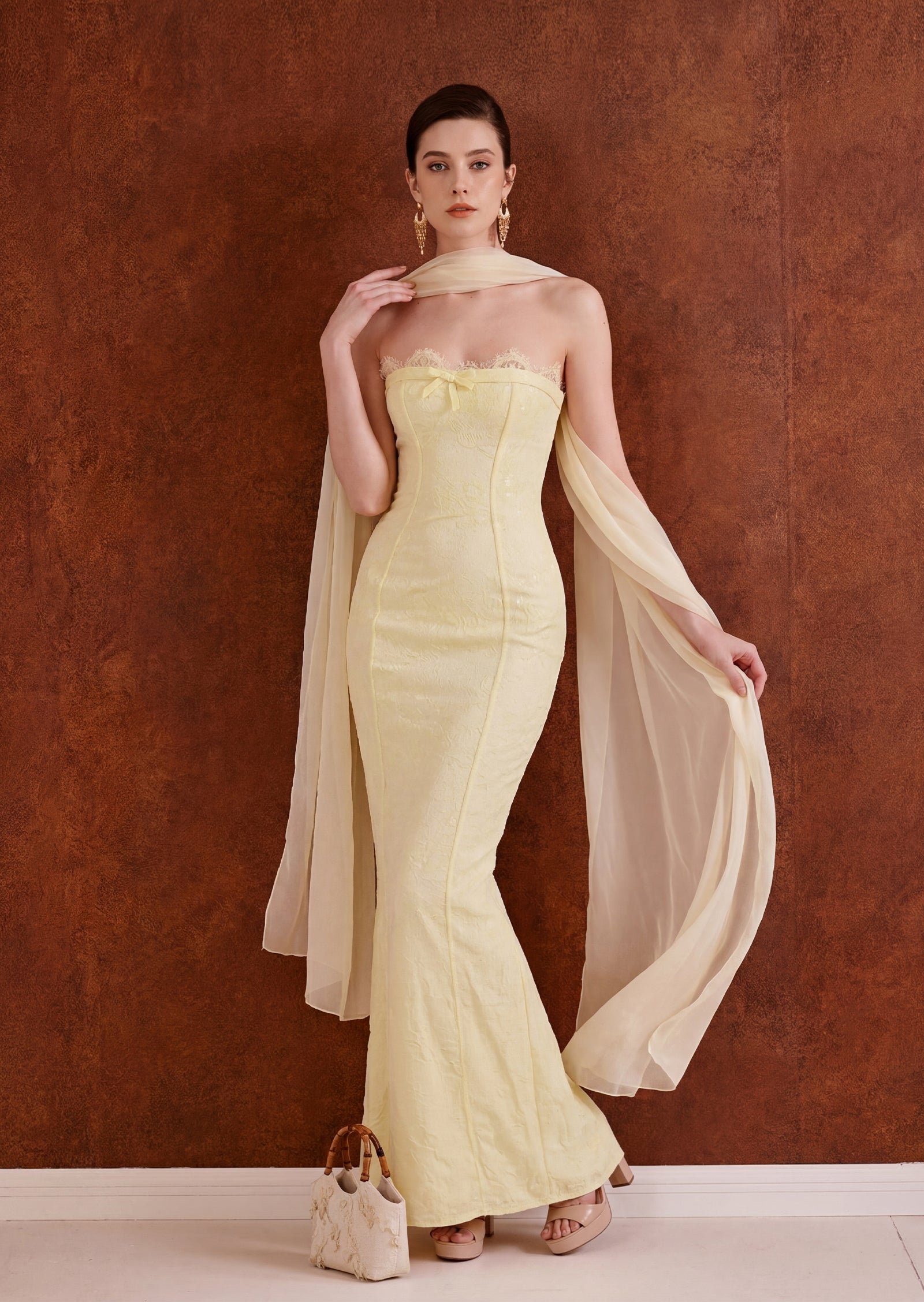 Midikleid in A-Linie mit Blumenmuster und Laternenärmeln