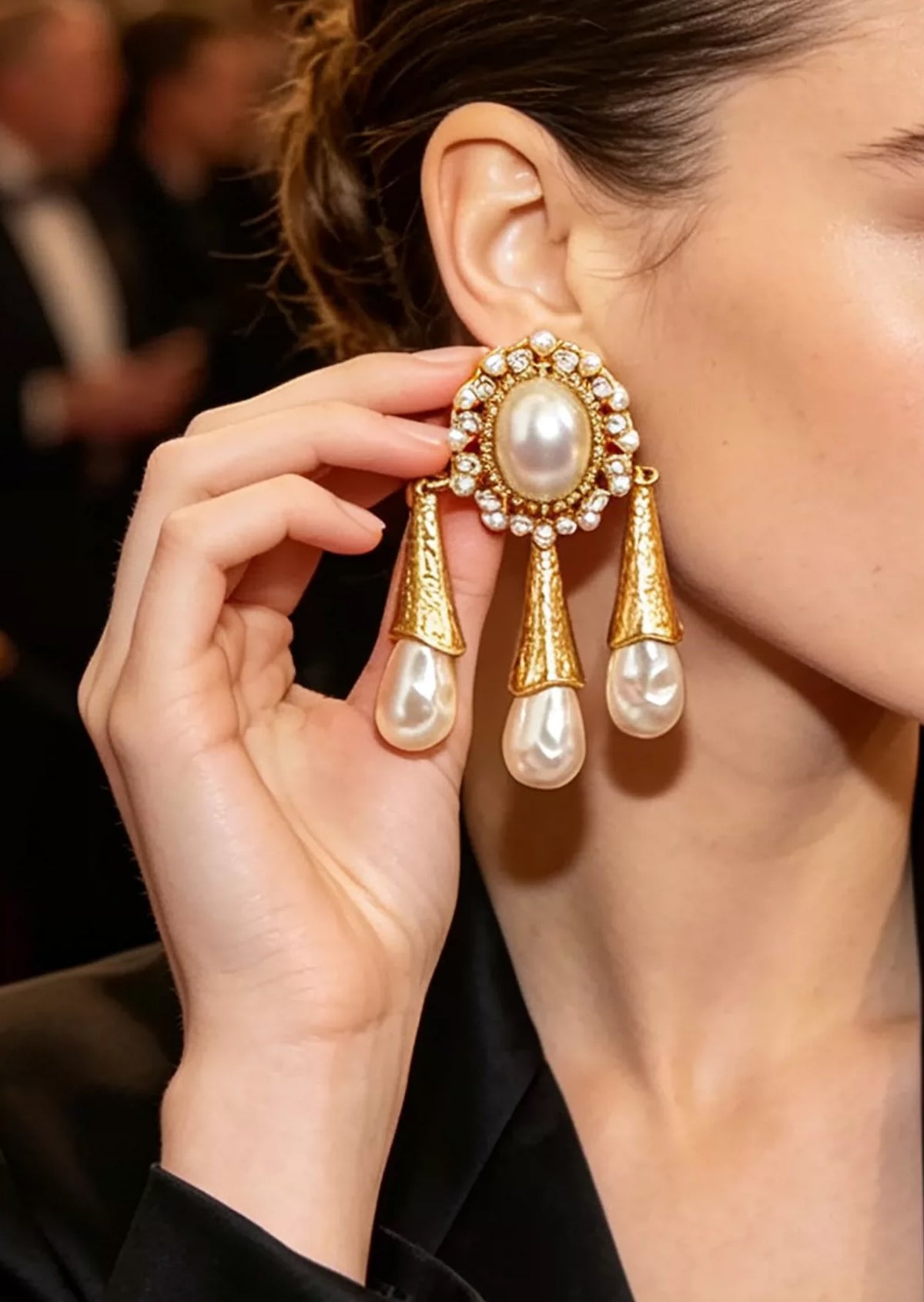 Edda Pearl Teardrop Tassel Earrings