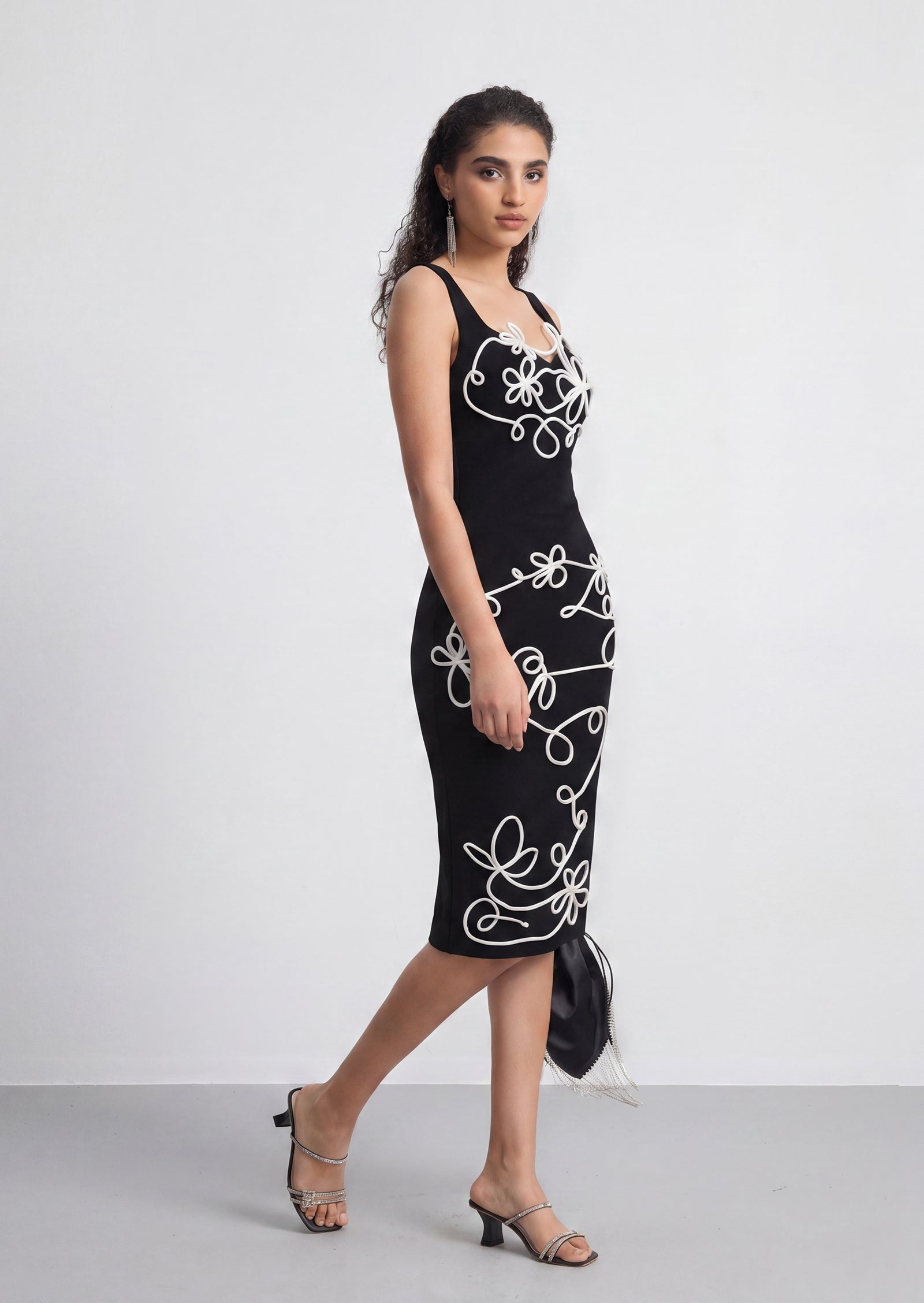 Elliatt  Midi Dress In Black