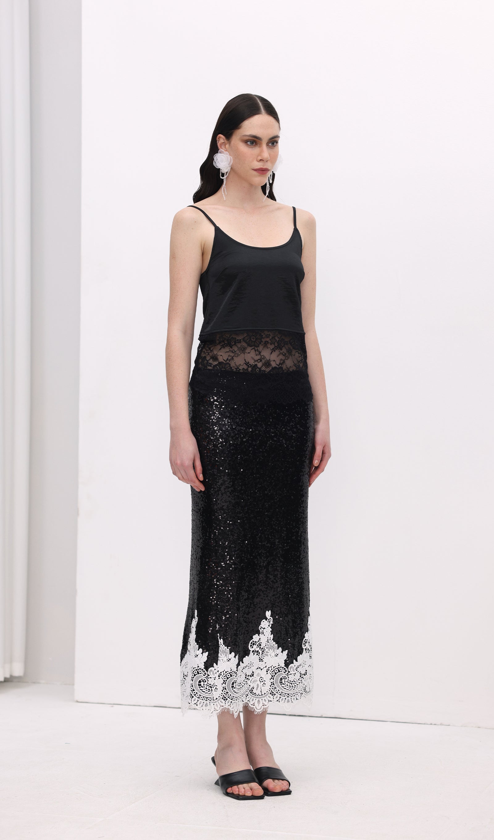 بلوزة محبوكة بأكمام طويلة 