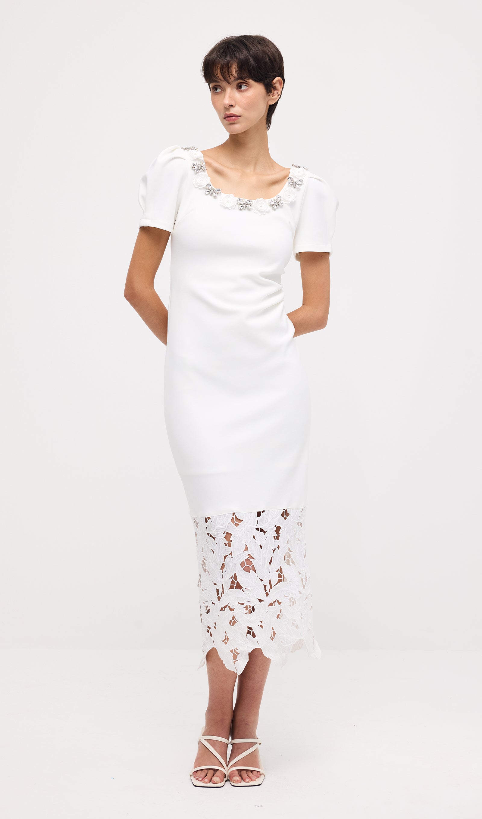 Midikleid in A-Linie mit Blumenmuster und Laternenärmeln